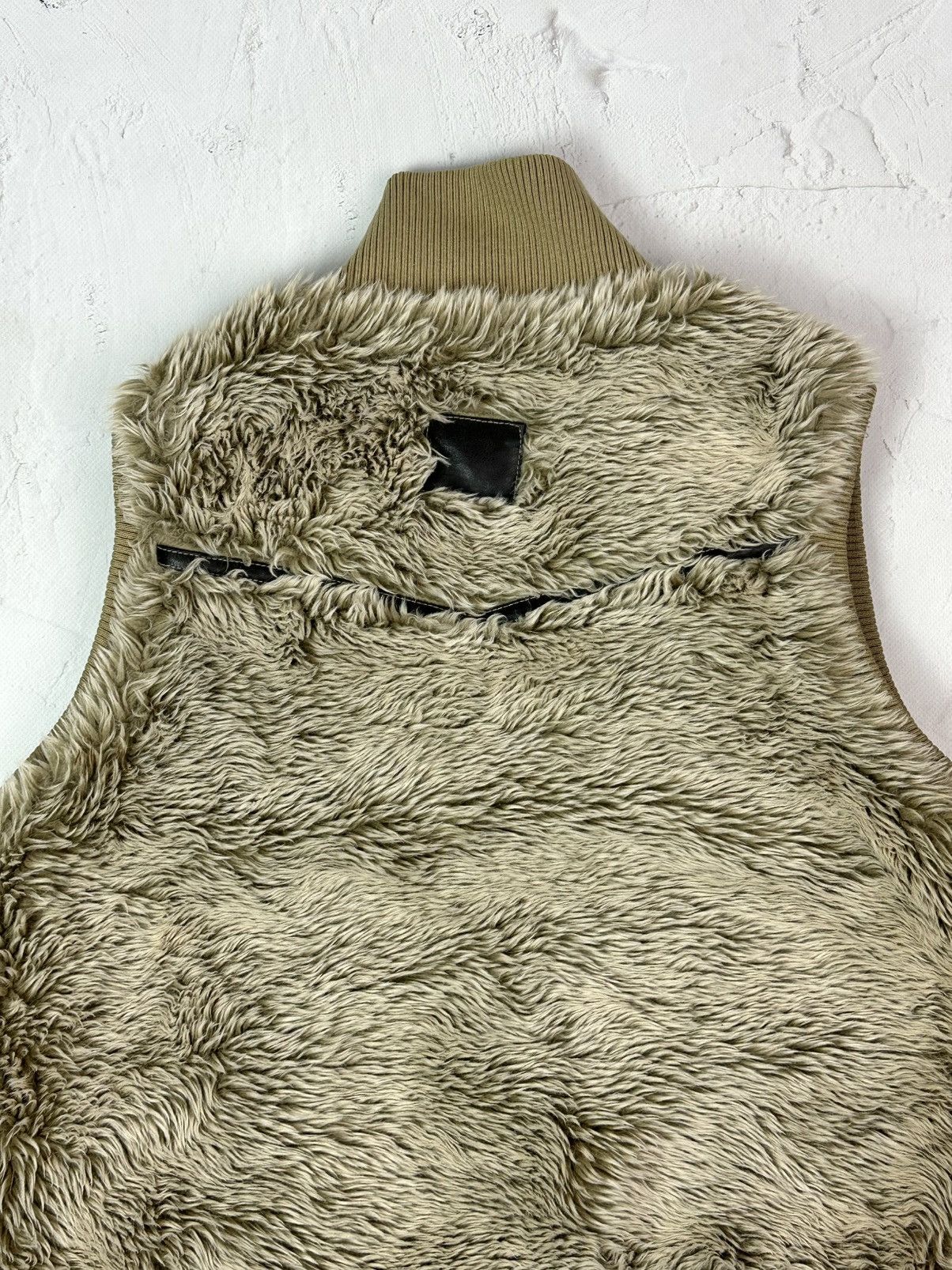 Vintage Vintage Faux Fur Leather Details Beige Vest Size S / US 4 / IT 40 - 11 Thumbnail