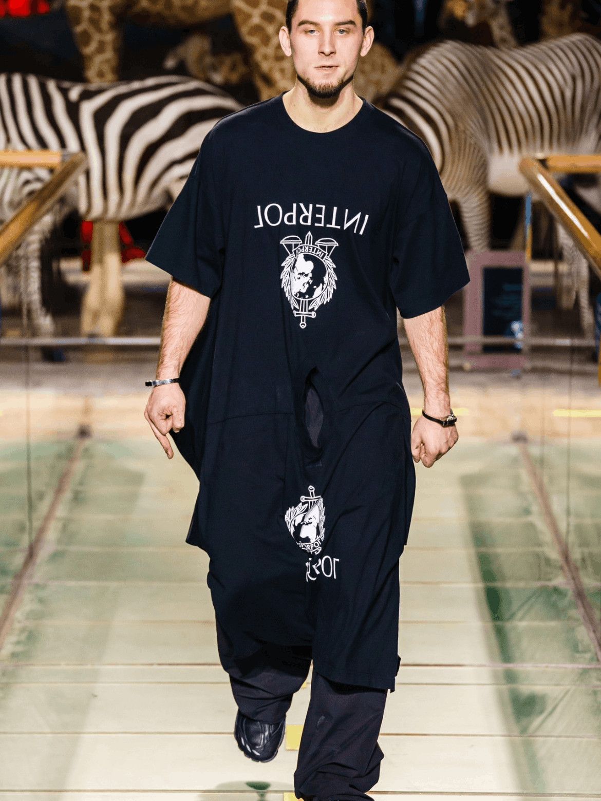 Vetements Vetements 19AW Joint Long Tee Size US S / EU 44-46 / 1 - 9 Thumbnail