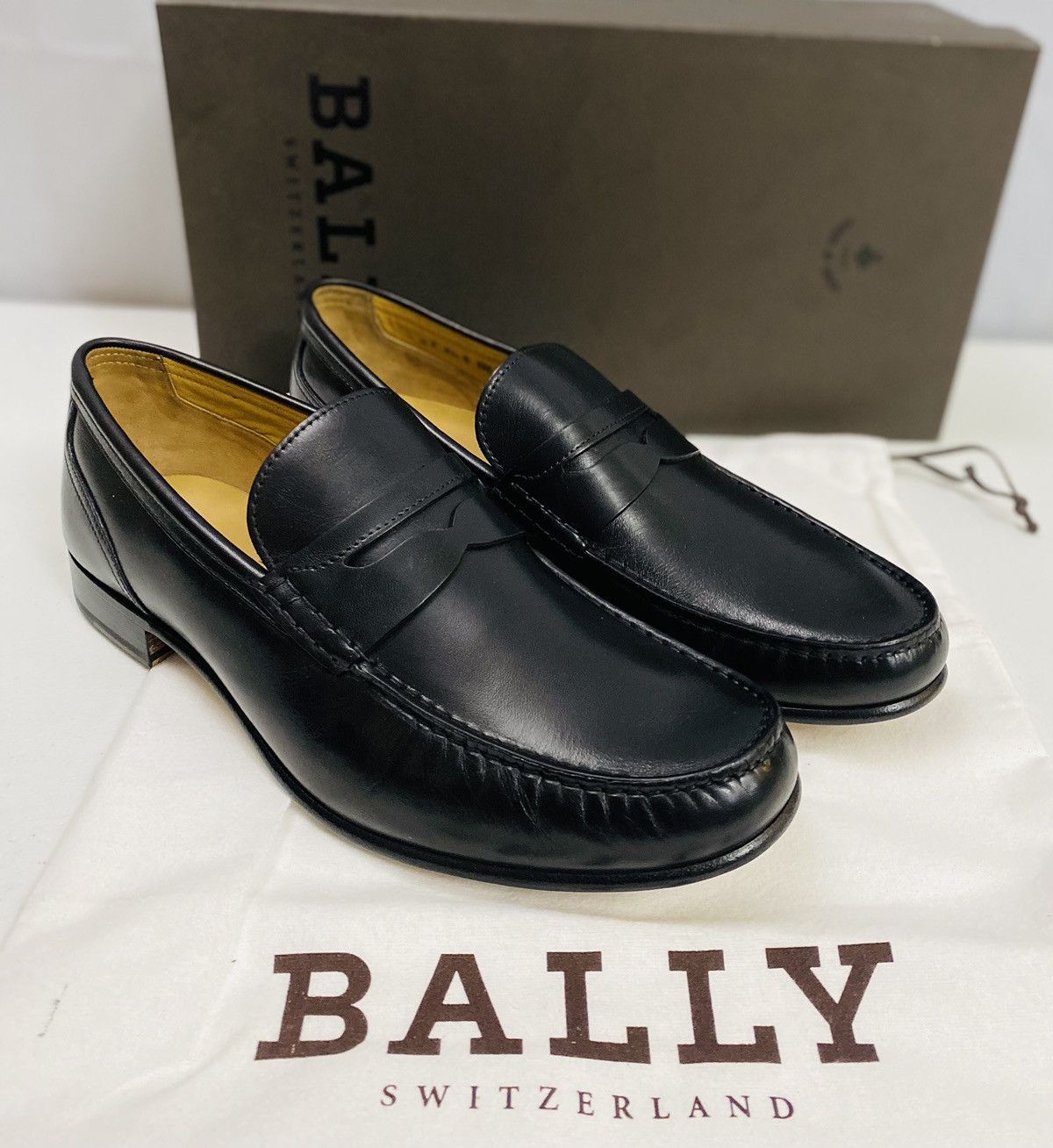 Bally Bally Black Calfskin Termez Penny Loafer 8 EEE New In Box Size US 8 / EU 41 - 1 Thumbnail