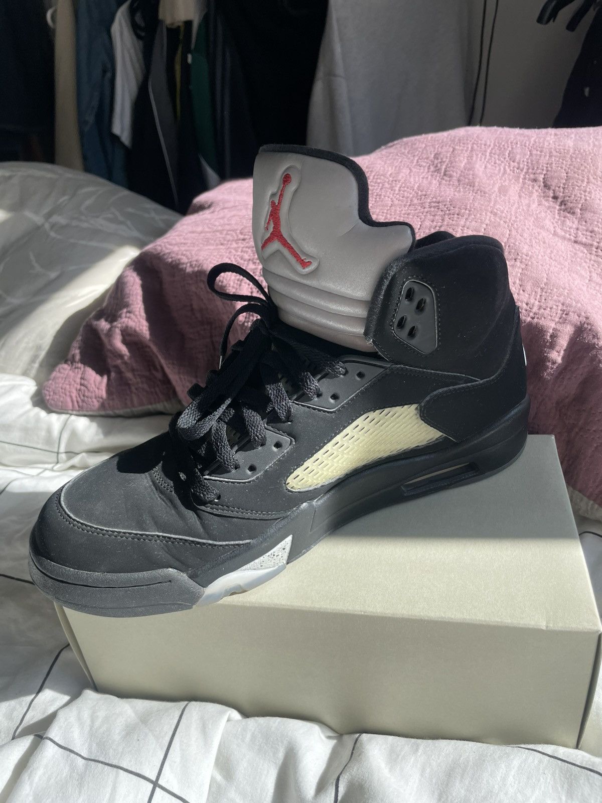 Jordan Brand Jordan 5 Black Metallic 2016 Size US 12 / EU 45 - 17 Thumbnail