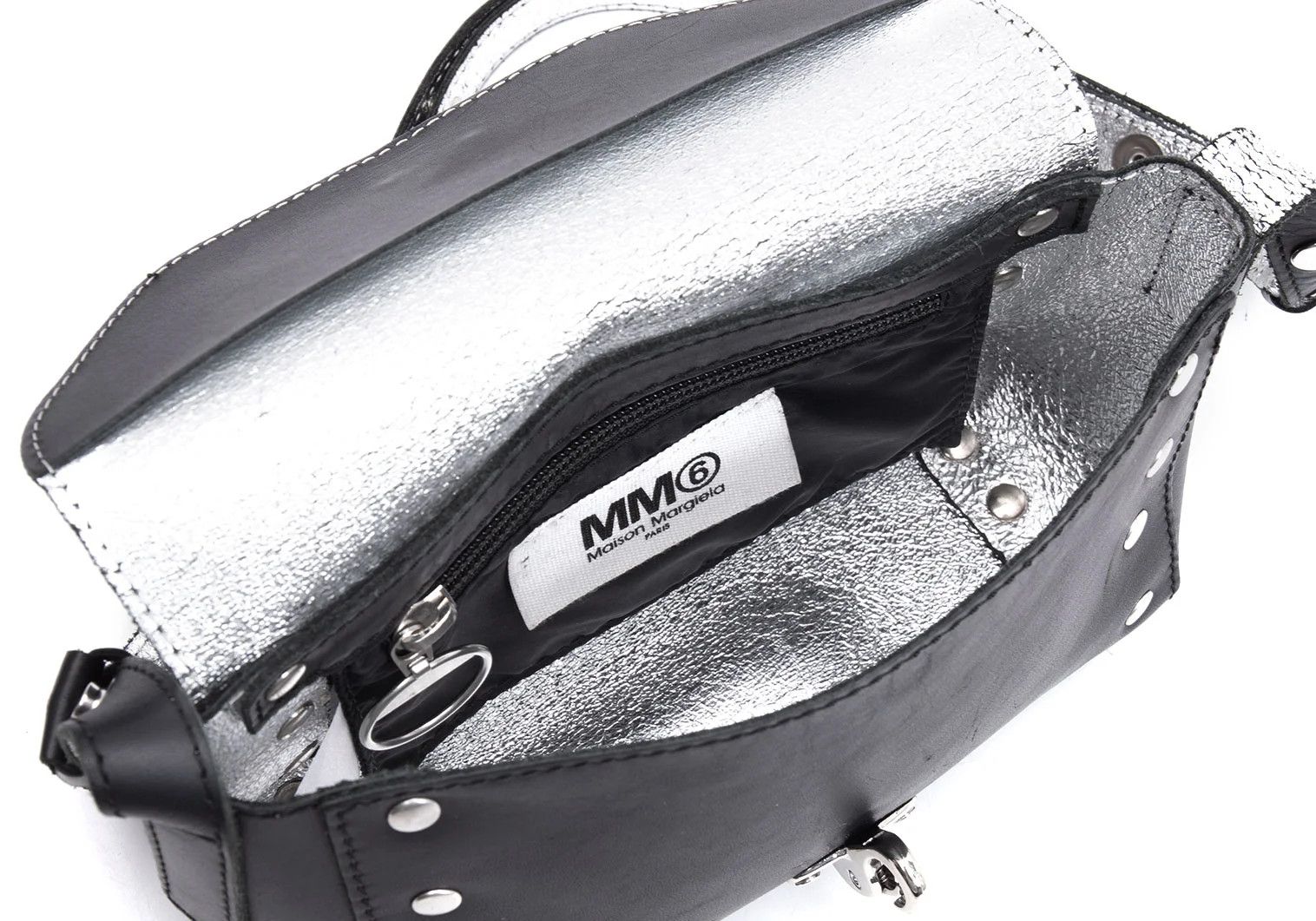 Maison Margiela Foil Leather Shoulder Bag in Black and Silver Size ONE SIZE - 16 Thumbnail