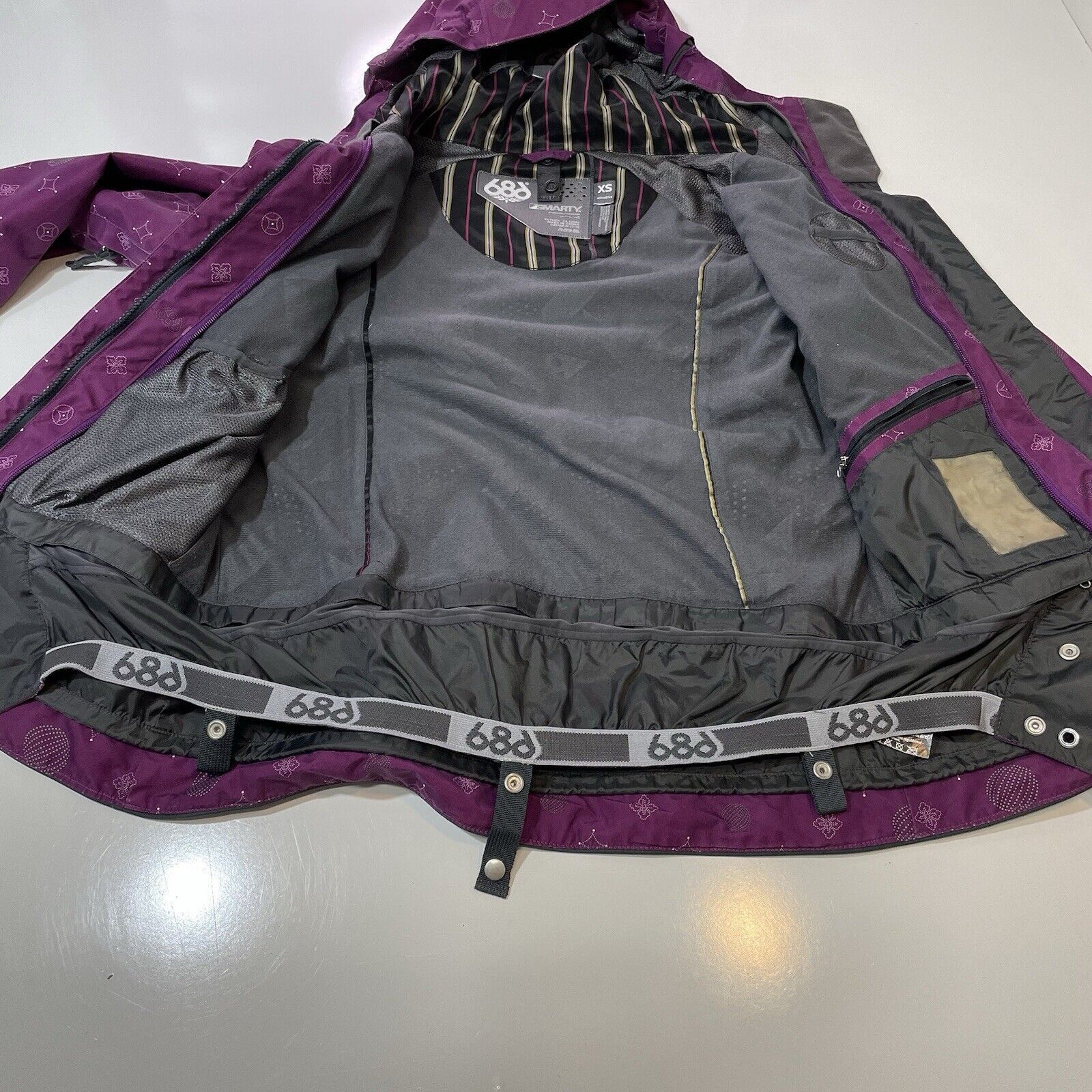 686 686 Athena Snowboard Ski Winter Jacket Plum Geometric XS Size XS / US 0-2 / IT 36-38 - 8 Thumbnail