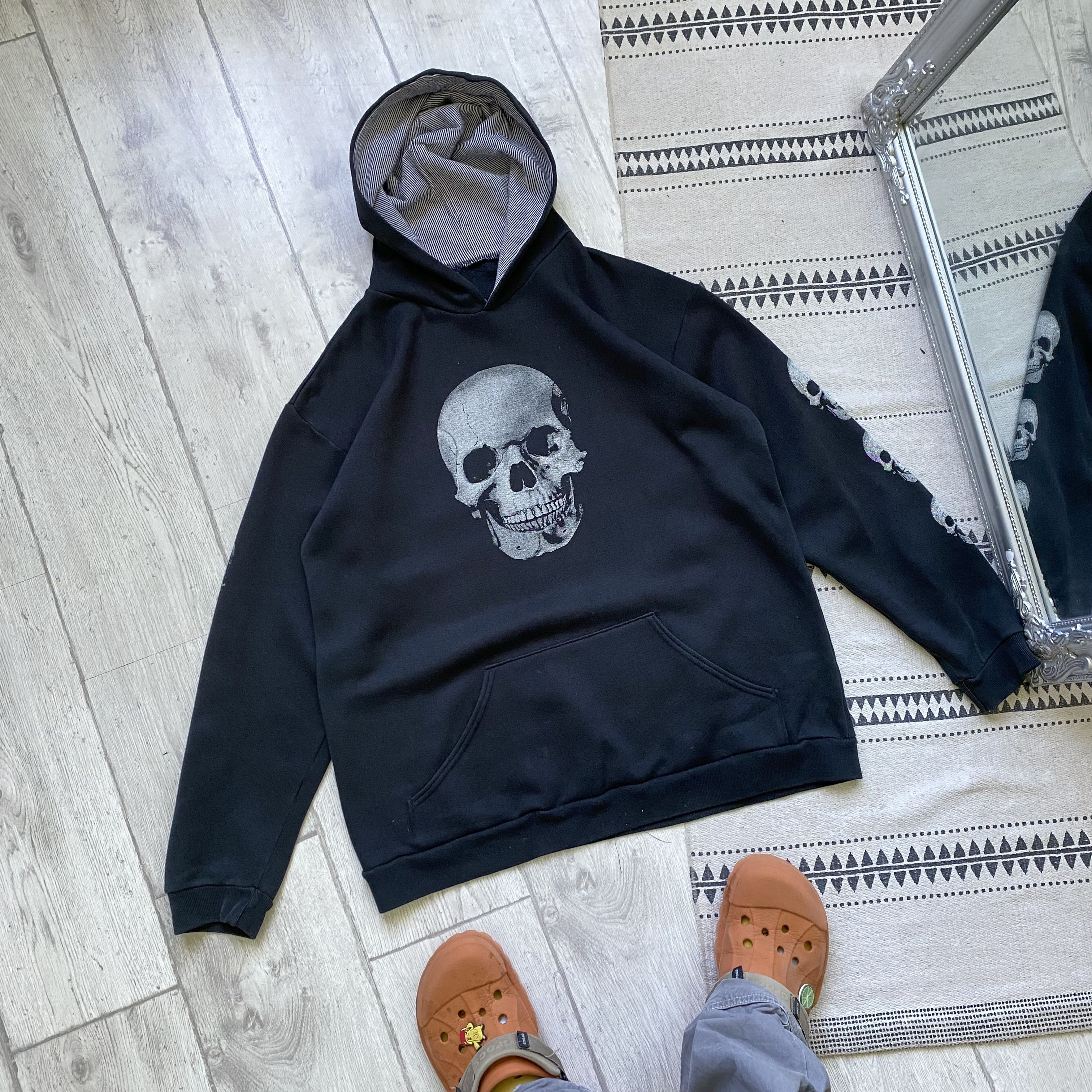 Band Tees 💀 Vintage Skulls logo hoodie Y2K skateboard Rock Band vibe Size US M / EU 48-50 / 2 - 8 Thumbnail