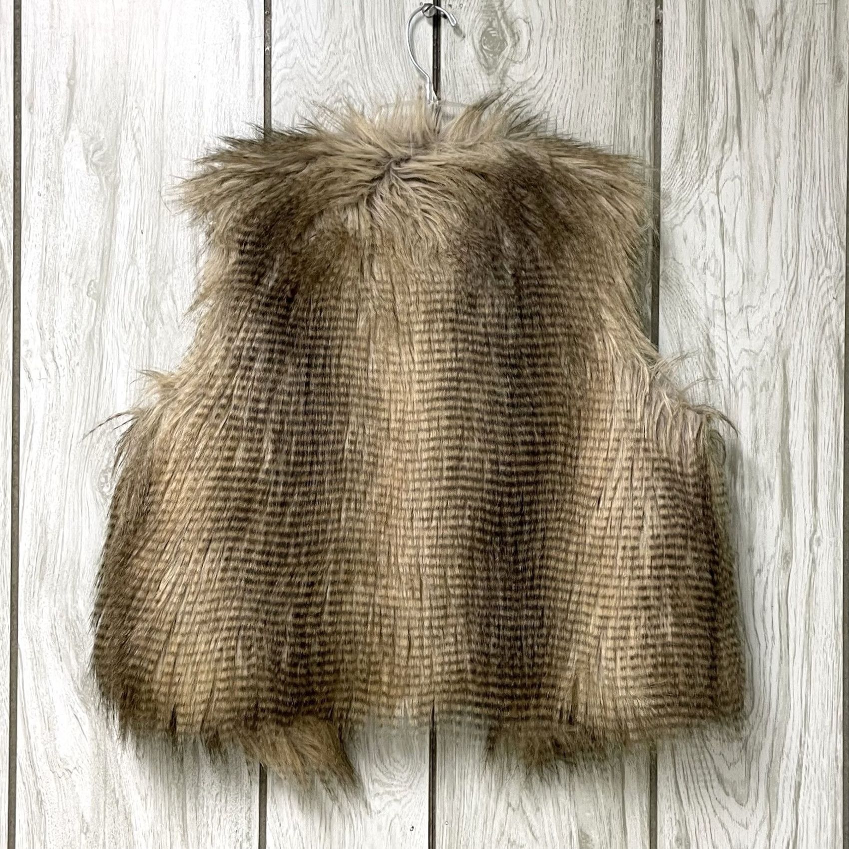 Vintage Maurices Daytrip Women Brown/Tan Striped Faux Fur Cropped Open Front Vest L Size L / US 10 / IT 46 - 3 Thumbnail