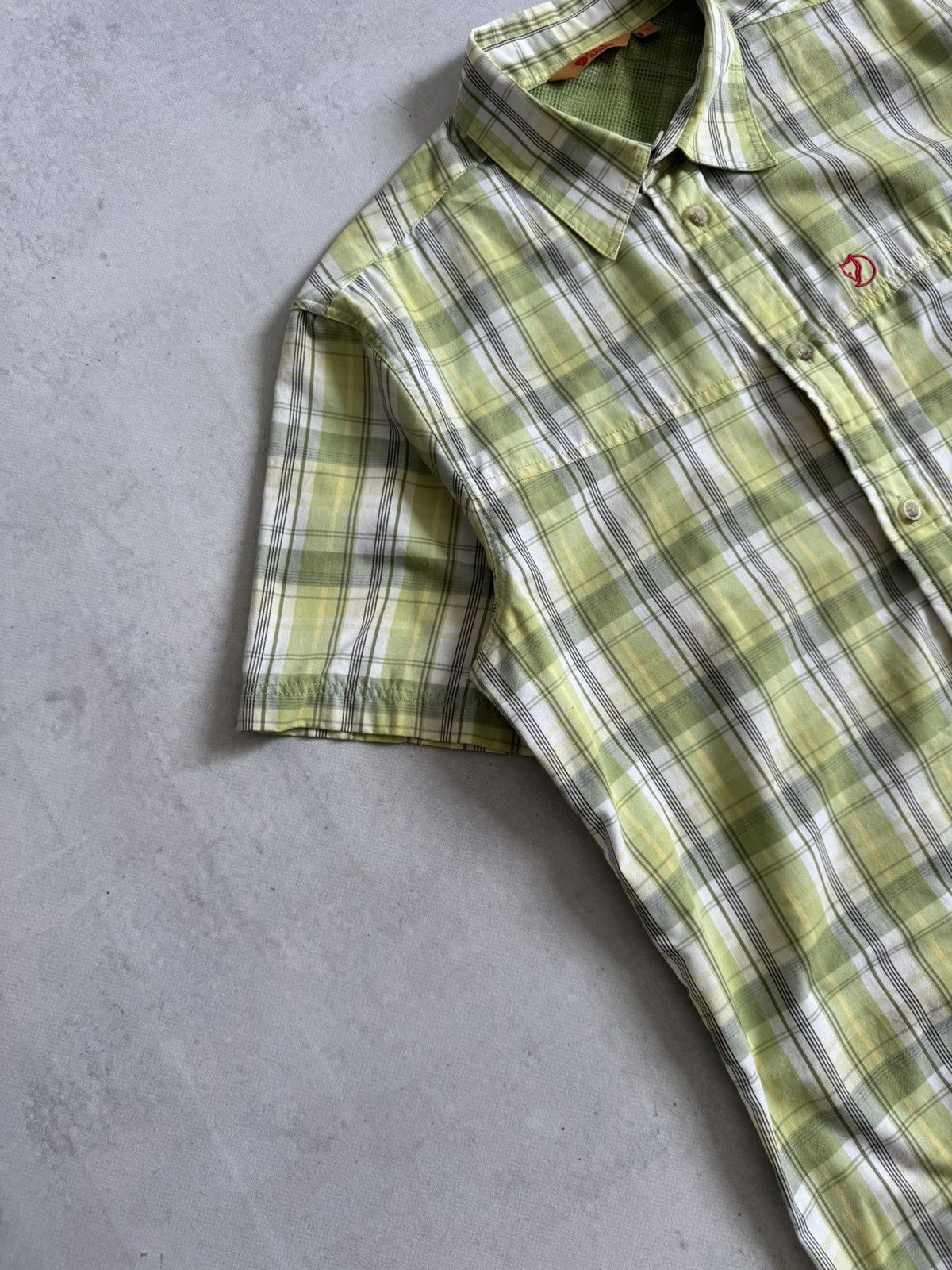 Fjallraven Fjällräven Short Sleeve Men’s Lightweight Outdoor Shirt Size US L / EU 52-54 / 3 - 3 Thumbnail