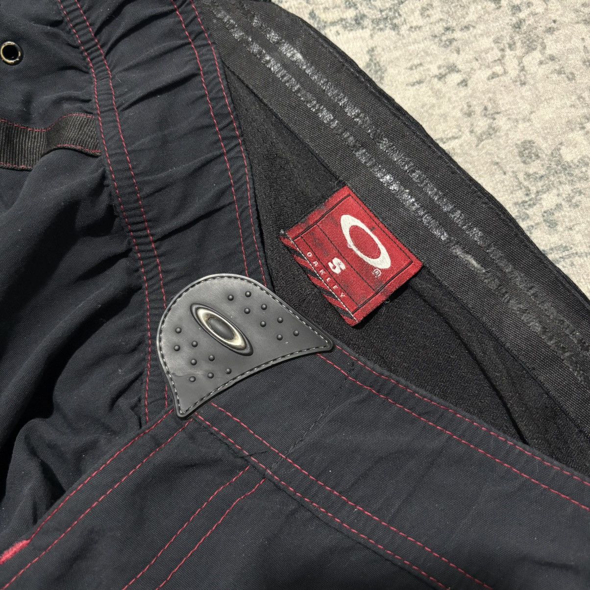 Oakley y2k Oakley mountainbike cargo shorts Size US 31 - 5 Thumbnail
