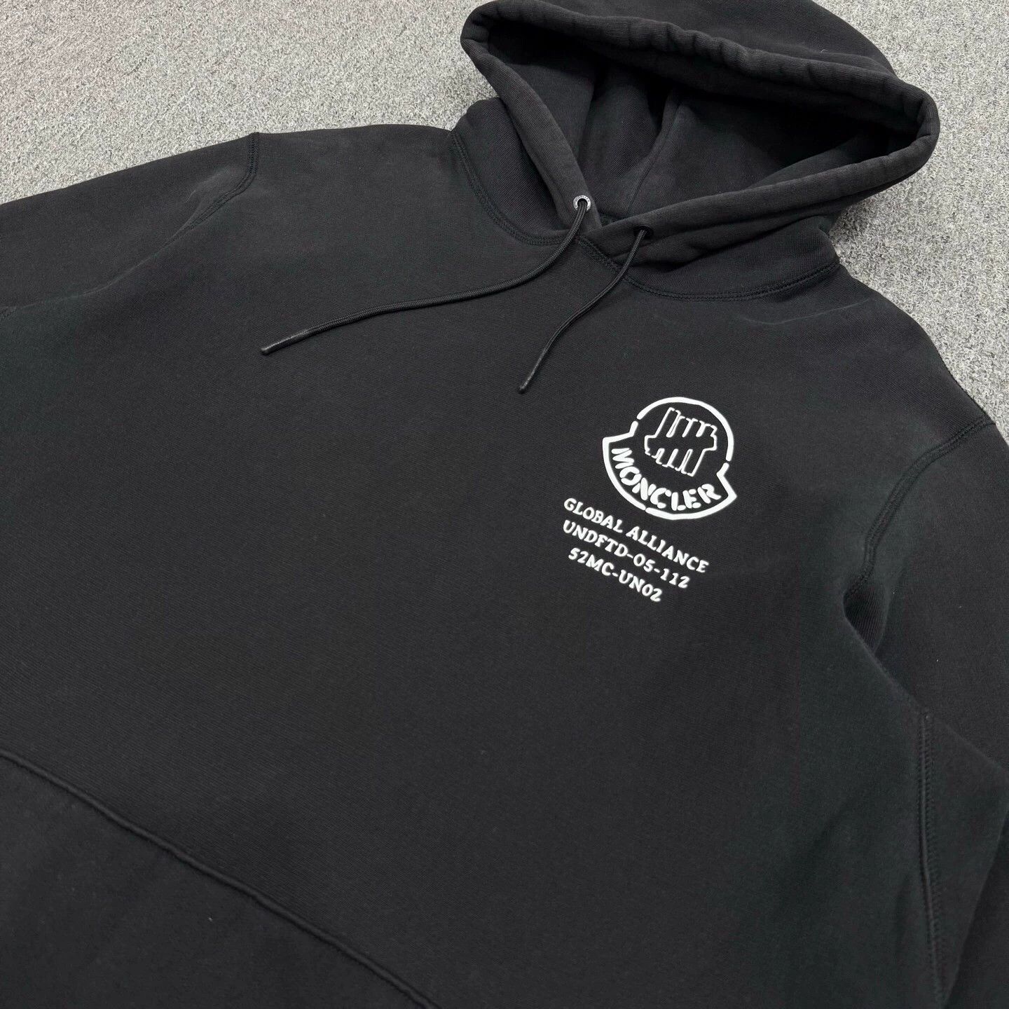 Moncler Moncler x Undefeated Fleece Hoodie Black L Near Mint Size US L / EU 52-54 / 3 - 3 Thumbnail