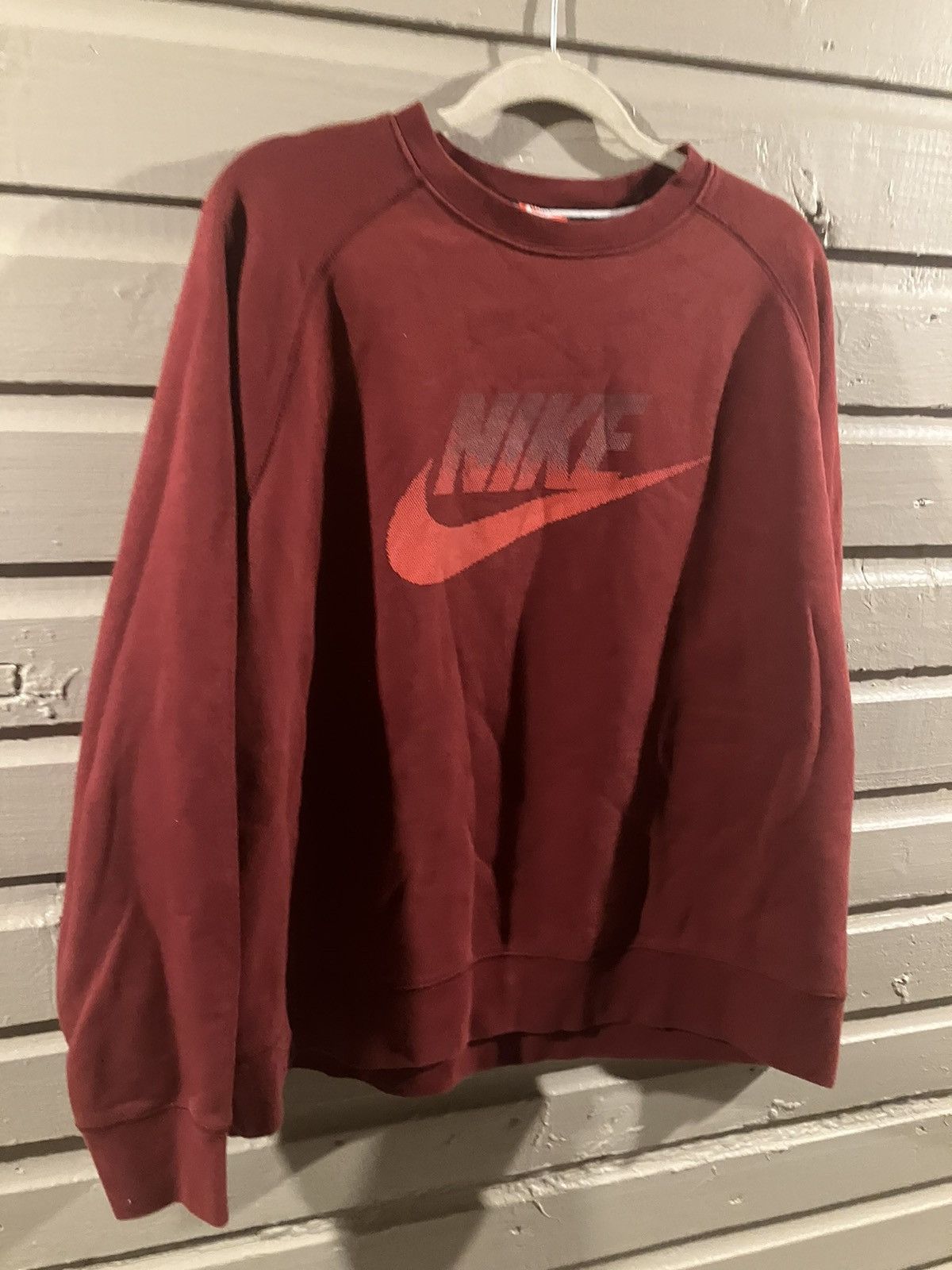 Nike Nike athletic crewneck sweater shirt graphic logo size xl Size US XL / EU 56 / 4 - 6 Thumbnail
