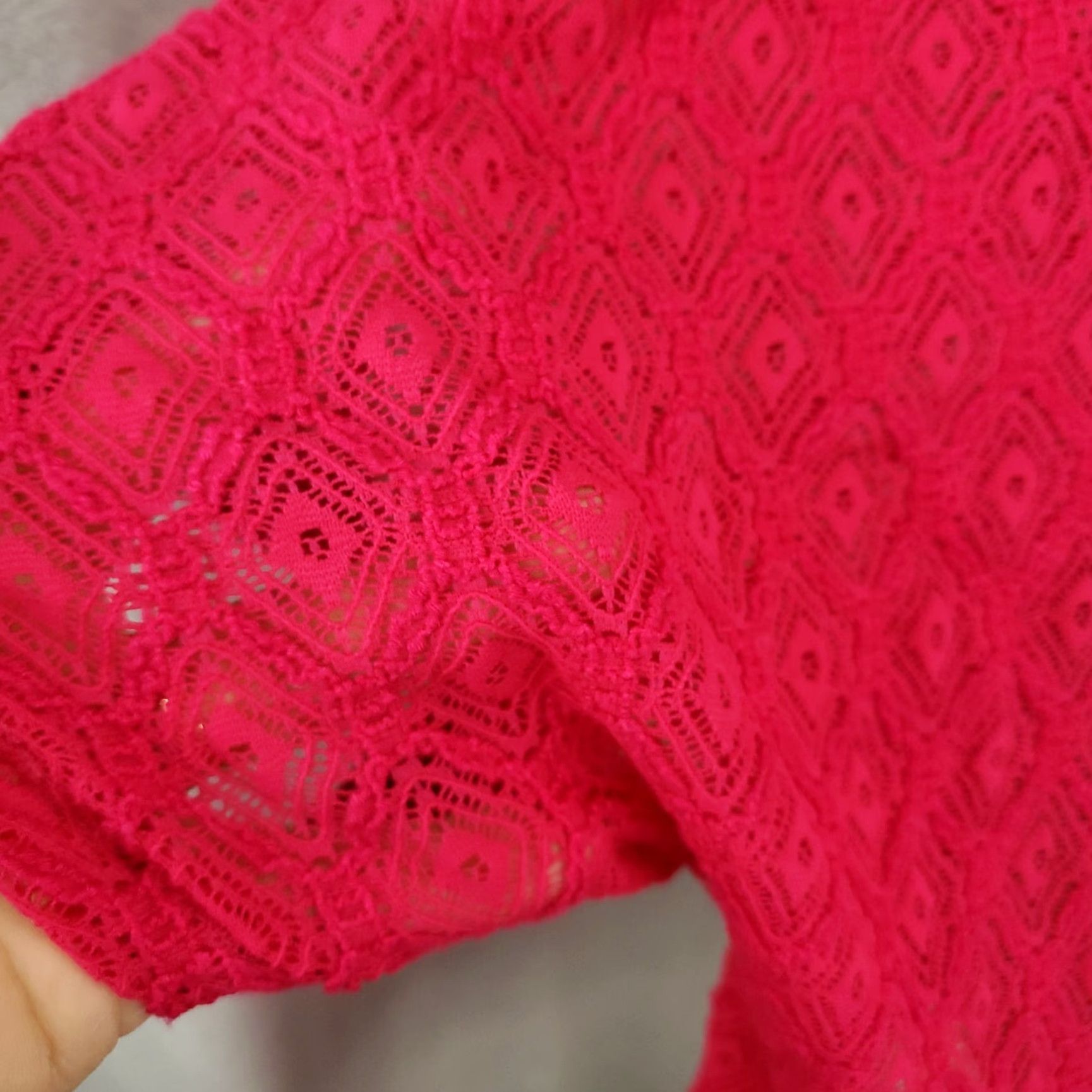Vintage Catherines Maggie Barnes Blouse Top Women 2X Lace Sheer Crochet 22W 24W Pink Nylon Spandex Rayon Lace Crochet Accents Size XXL / US 16-18 / IT 52-54 - 2 Thumbnail