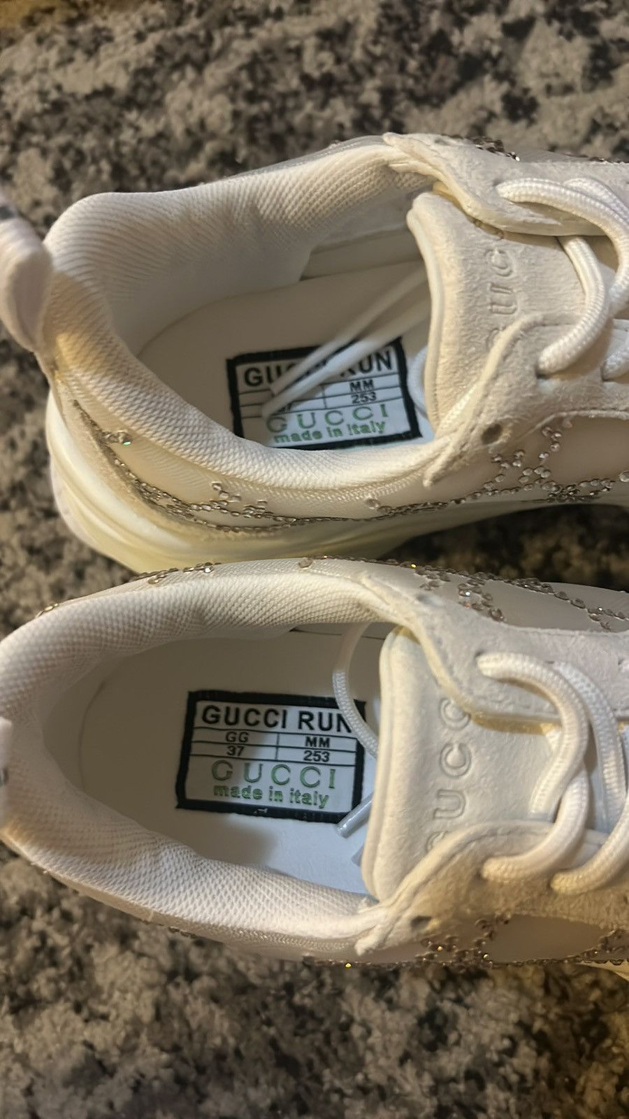 Gucci Gucci Run Sneakers GG Crystal White size 37 Size US 7 / IT 37 - 4 Thumbnail