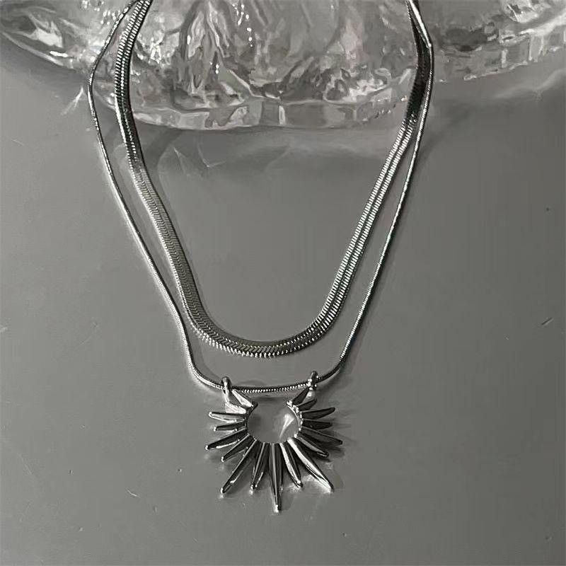 Vintage Retro necklace Size ONE SIZE - 1 Thumbnail