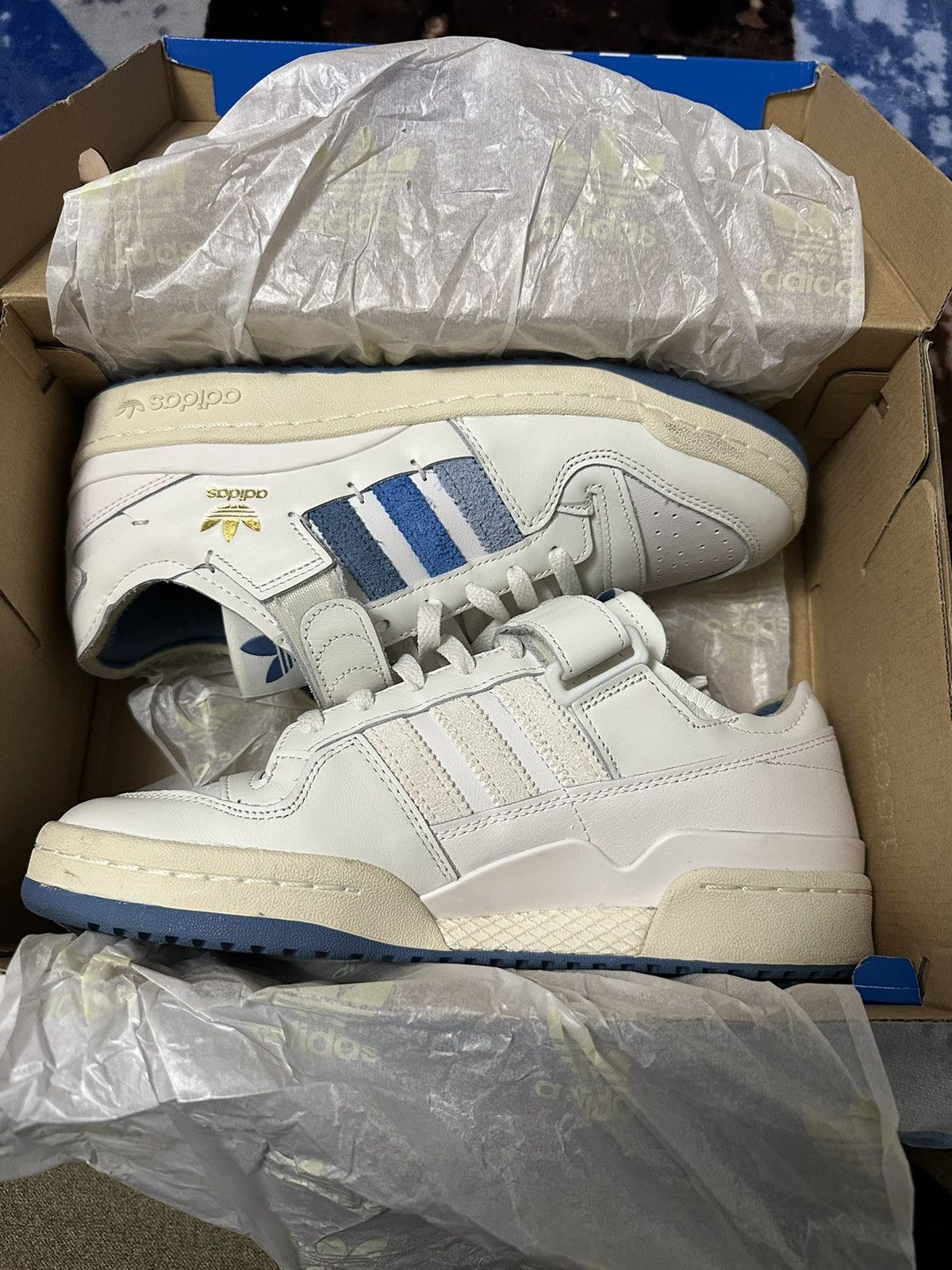 Adidas ADIDAS ORIGINALS BLUE STRIPES FORUMS. Size US 8 / EU 41 - 2 Thumbnail