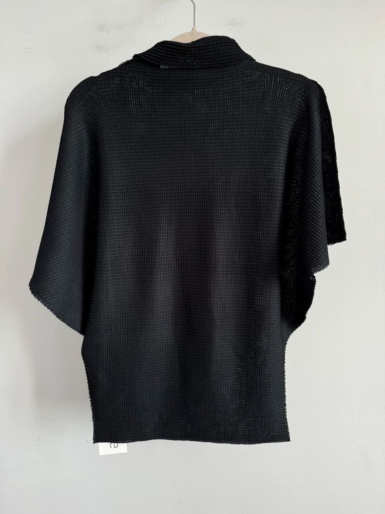 Issey Miyake Issey Miyake size:one size Black pleated short-sleeved shi Size XS / US 0-2 / IT 36-38 - 2 Thumbnail
