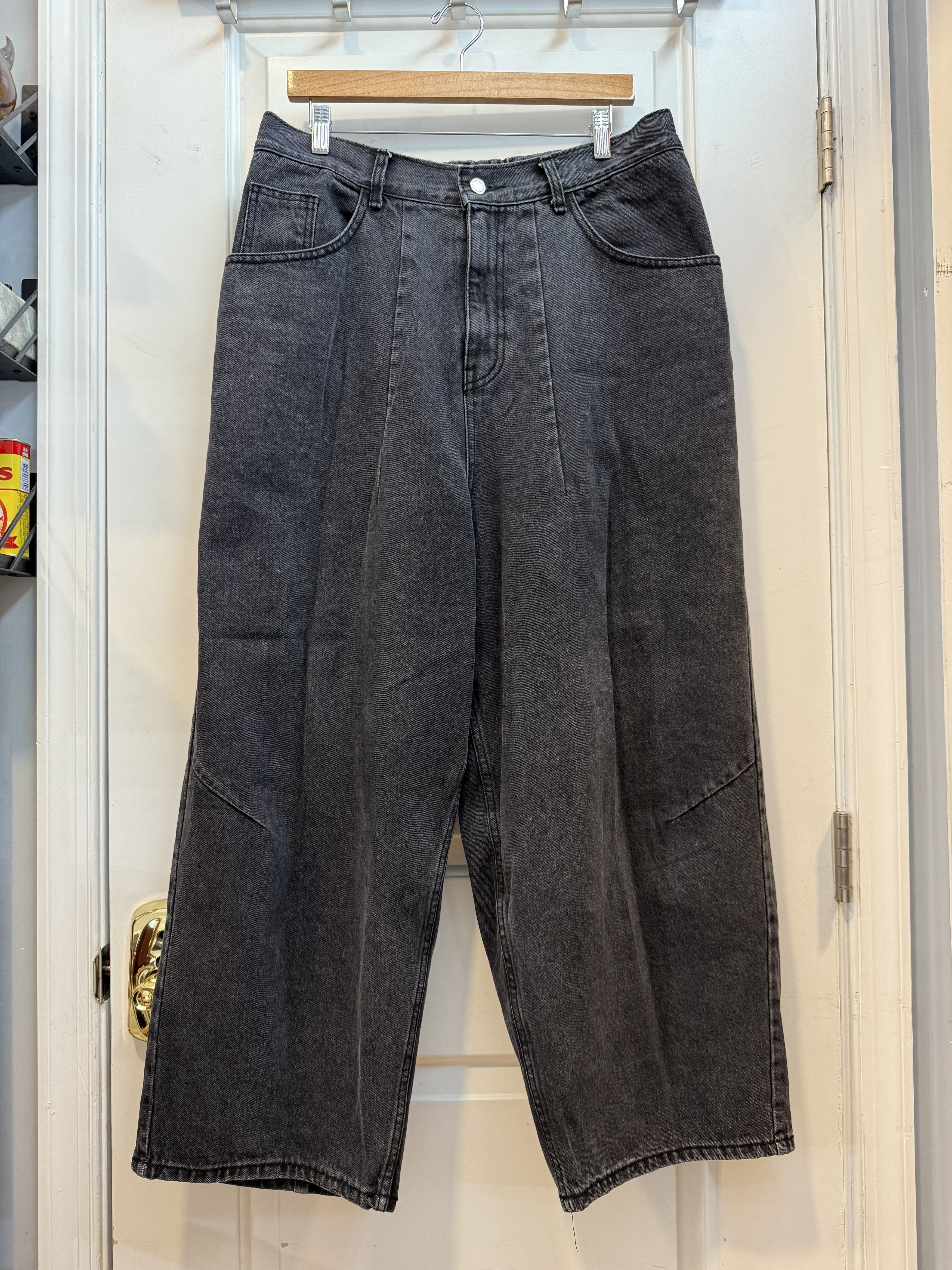 Estudio Niksen | Grailed