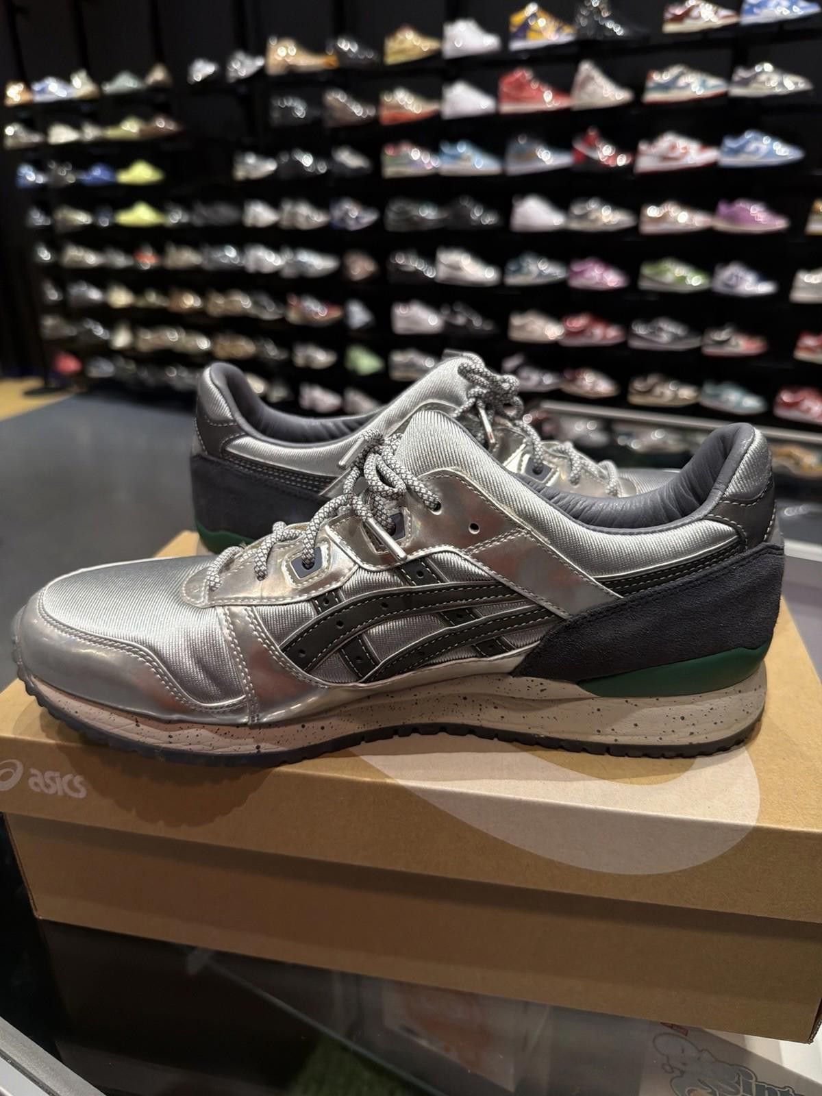 Asics ASICS Gel-Lyte III Sneaker Lah x Hundred Kuala Lumpur Men 12 Size US 12 / EU 45 - 7 Thumbnail