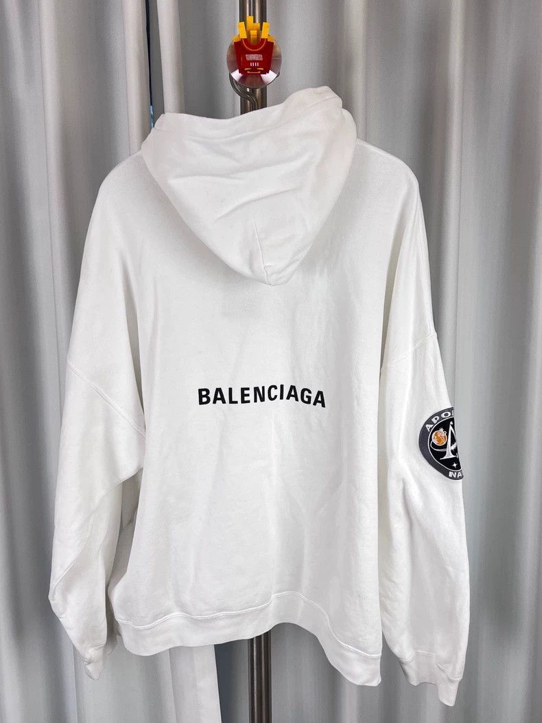 Balenciaga Balenciaga Co-branded Tapestry Embroidered Hoodie White Size US XS / EU 42 / 0 - 3 Thumbnail