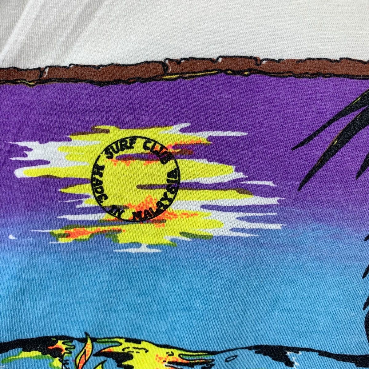 Vintage Vintage 90’ MALAYSIA PENANG SURF Rage All Night Painting Size L / US 10 / IT 46 - 7 Thumbnail