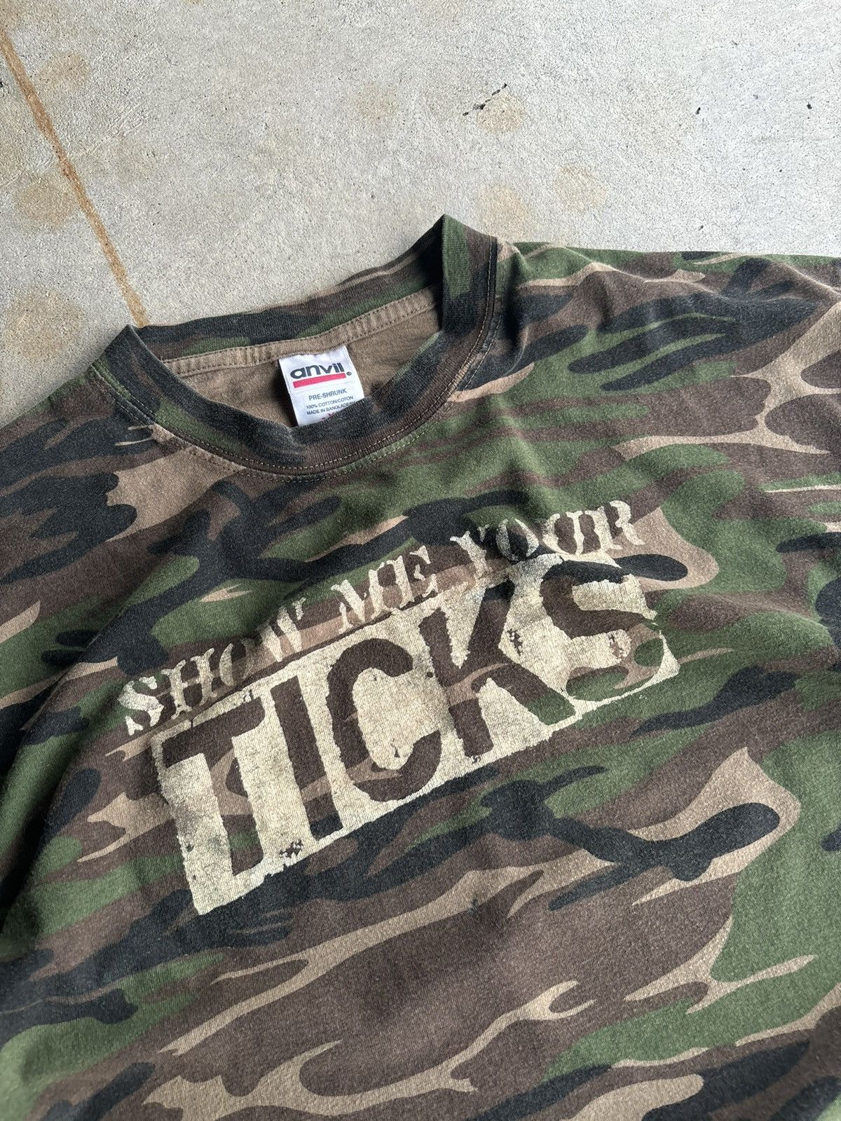 Band Tees × Vintage Crazy Brad Paisley 2007 Show Me Your Tits Humour Boxy Tee Size US XL / EU 56 / 4 - 3 Thumbnail