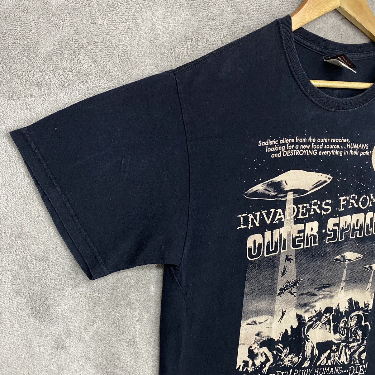 Vintage VINTAGE ‼️ INVADERS FROM OUTER SPACE Size US L / EU 52-54 / 3 - 5 Thumbnail