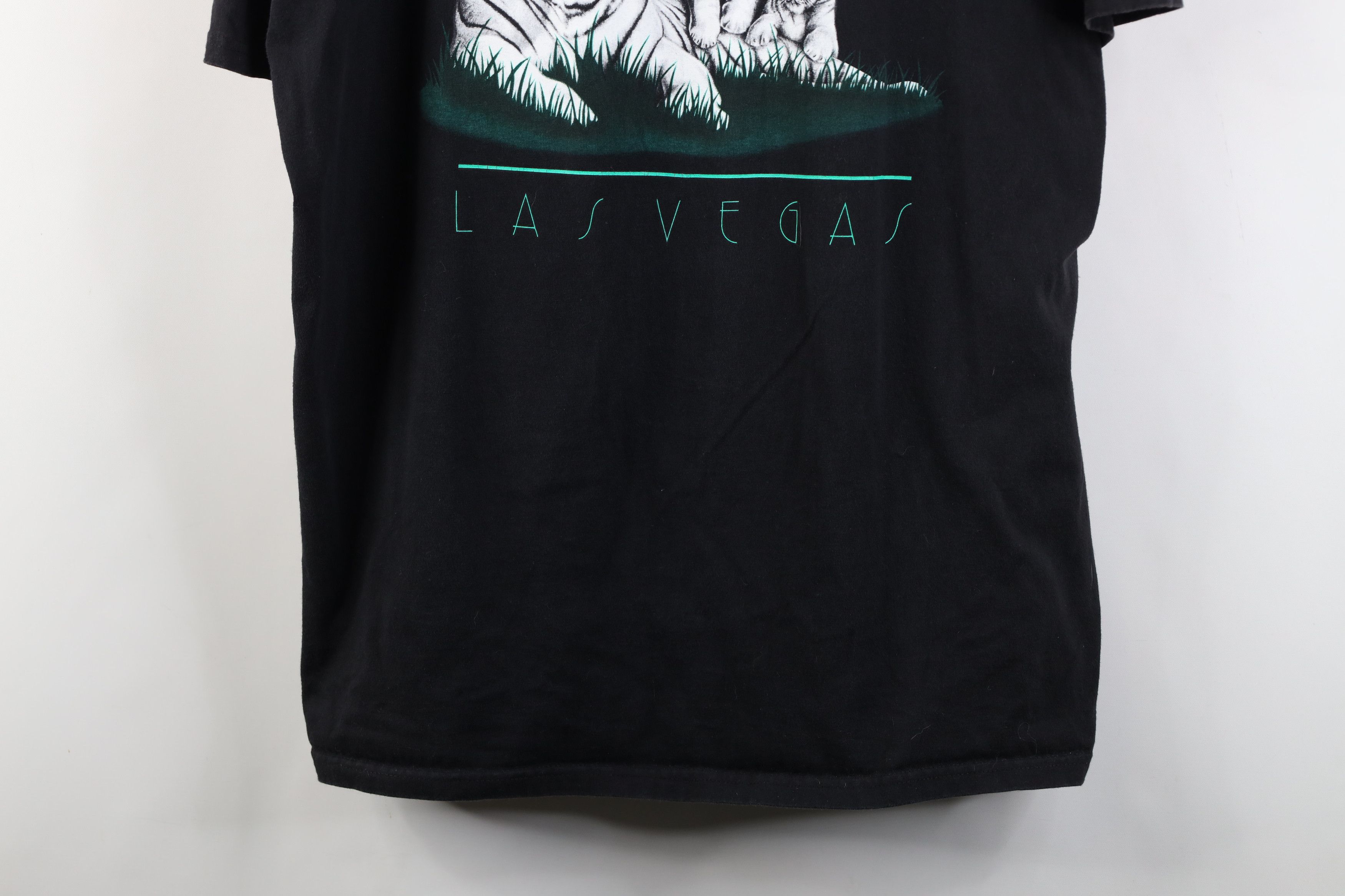 Vintage Vintage 90s Streetwear White Tiger Cubs Las Vegas T-Shirt Size US XL / EU 56 / 4 - 3 Thumbnail