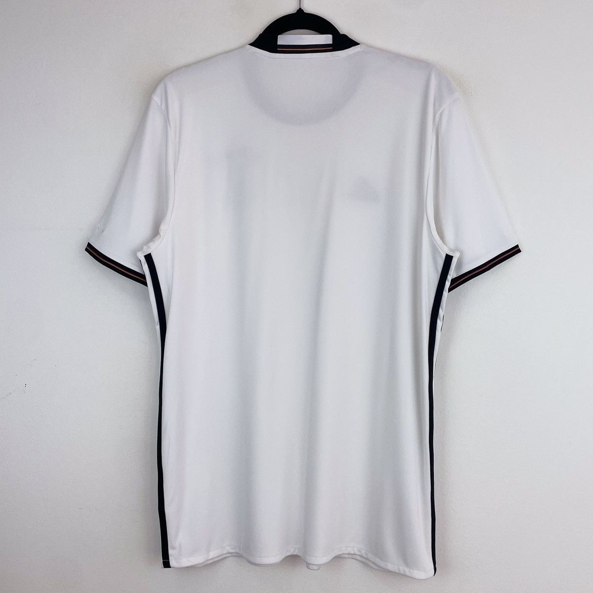 Adidas Germany Adidas Genuine Home Jersey Shirt 2015/2016 size M Size US M / EU 48-50 / 2 - 7 Thumbnail