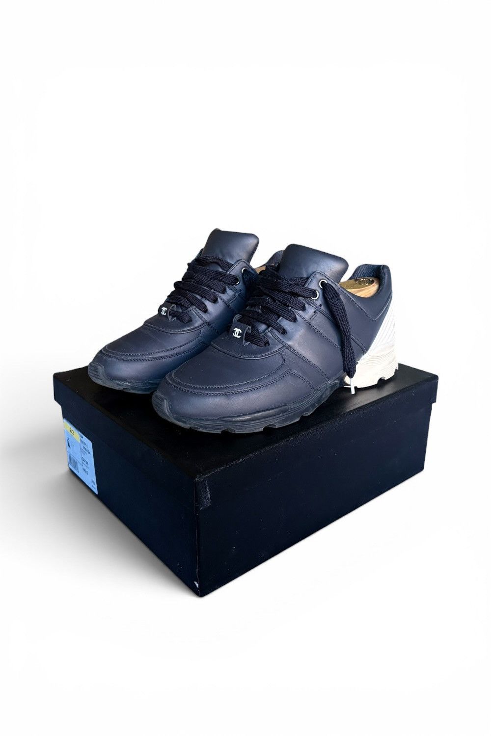 Chanel Chanel Runner Navy blue Size US 8.5 / EU 41-42 - 2 Thumbnail
