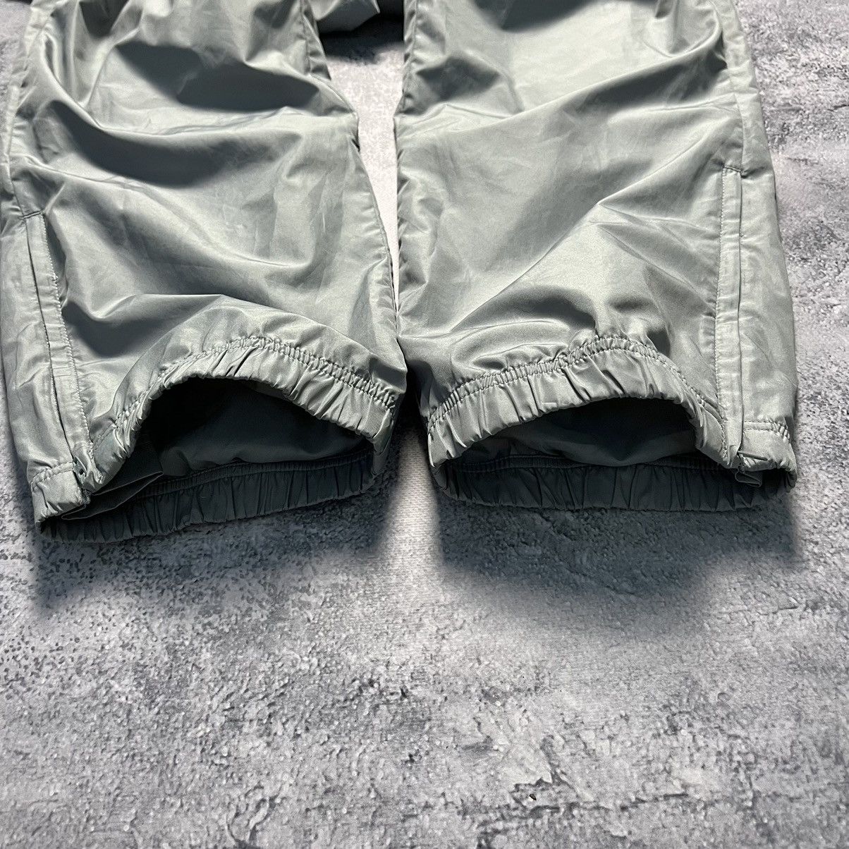 Nike Nike Nylon Track Pants Swoosh Y2K Streetwear Baggy Drill ACG Size US 34 / EU 50 - 13 Thumbnail