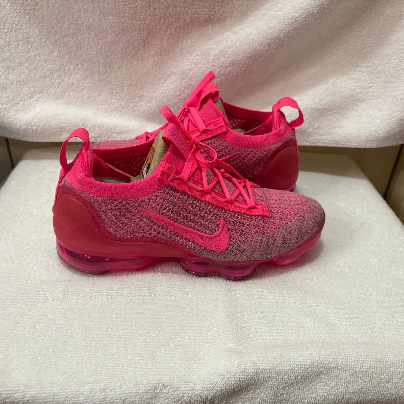 Nike Nike VaporMax Sneaker- Women’s Size 7.5 Size US 7.5 / IT 37.5 - 2 Thumbnail