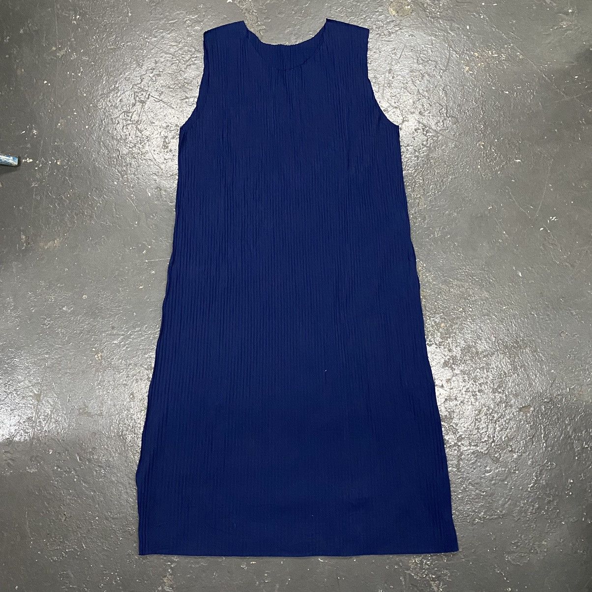 Homme Plisse Issey Miyake Issey miyake dress Size ONE SIZE - 1 Thumbnail