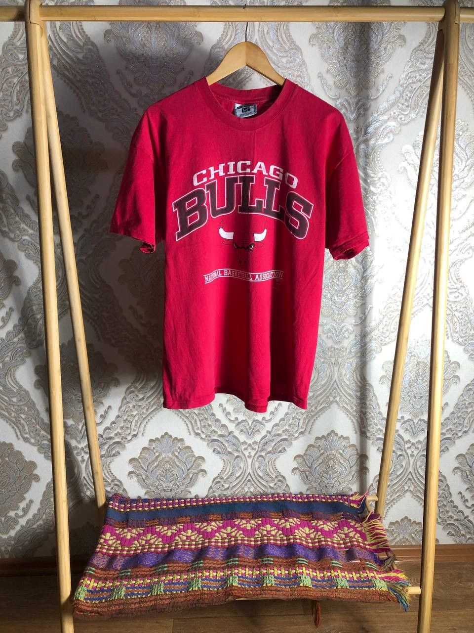Lee × NBA × Vintage VERY RARE LEE CHICAGO BULLS BIG LOGO T-SHIRT NBA RETRO Y2K Size US XL / EU 56 / 4 - 1 Thumbnail
