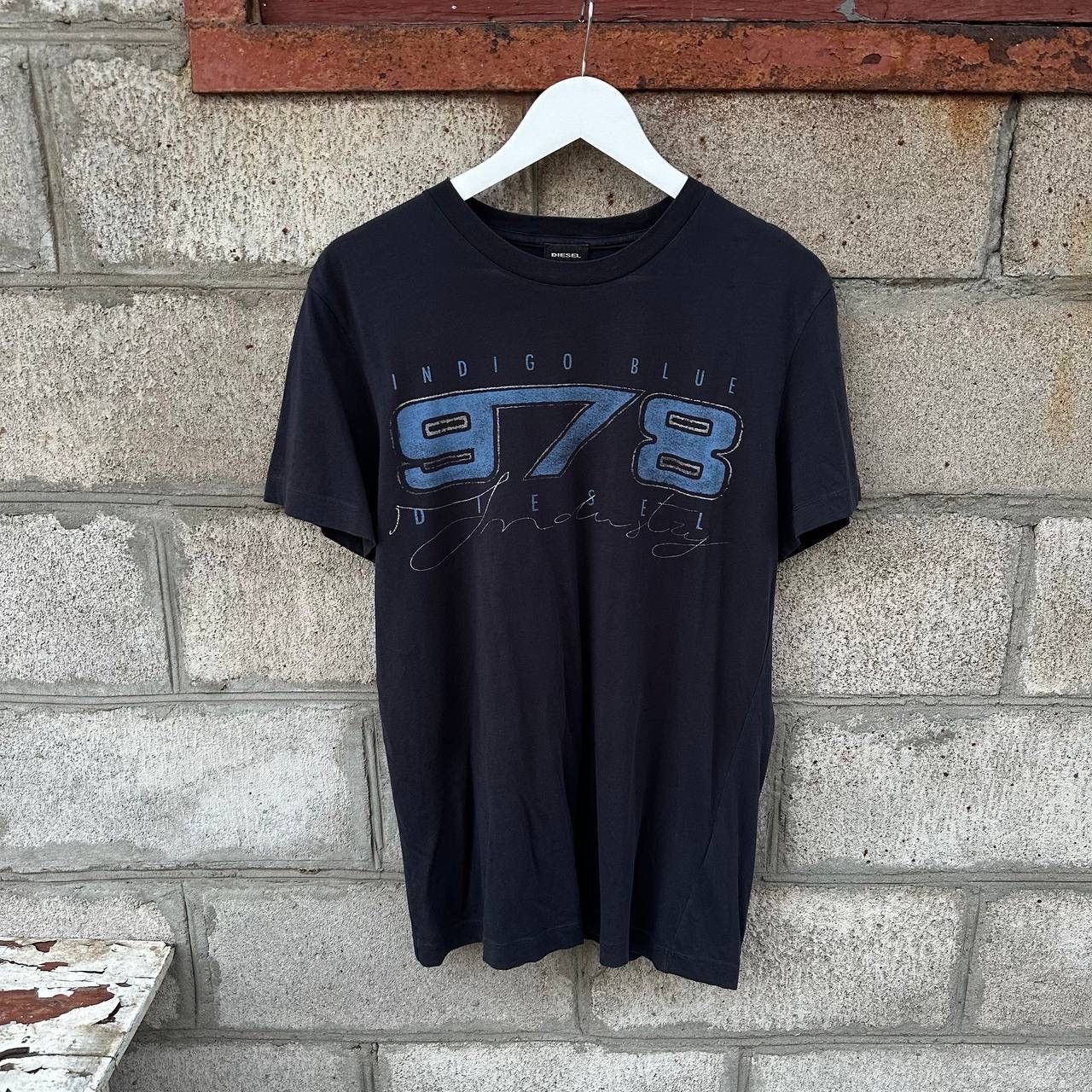 Diesel VTG Diesel T-shirts Big Logo 978 Y2K Size L Y2K 00s USA Size US L / EU 52-54 / 3 - 1 Thumbnail