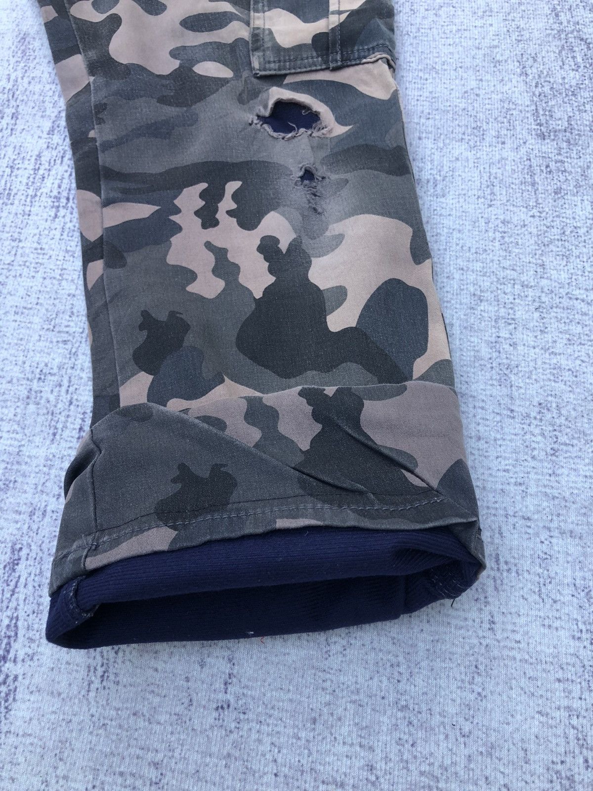 Designer × Japanese Brand Stretch Waist Multipocket Cargo Pants Military Pattern Size US 26 / EU 42 - 4 Thumbnail