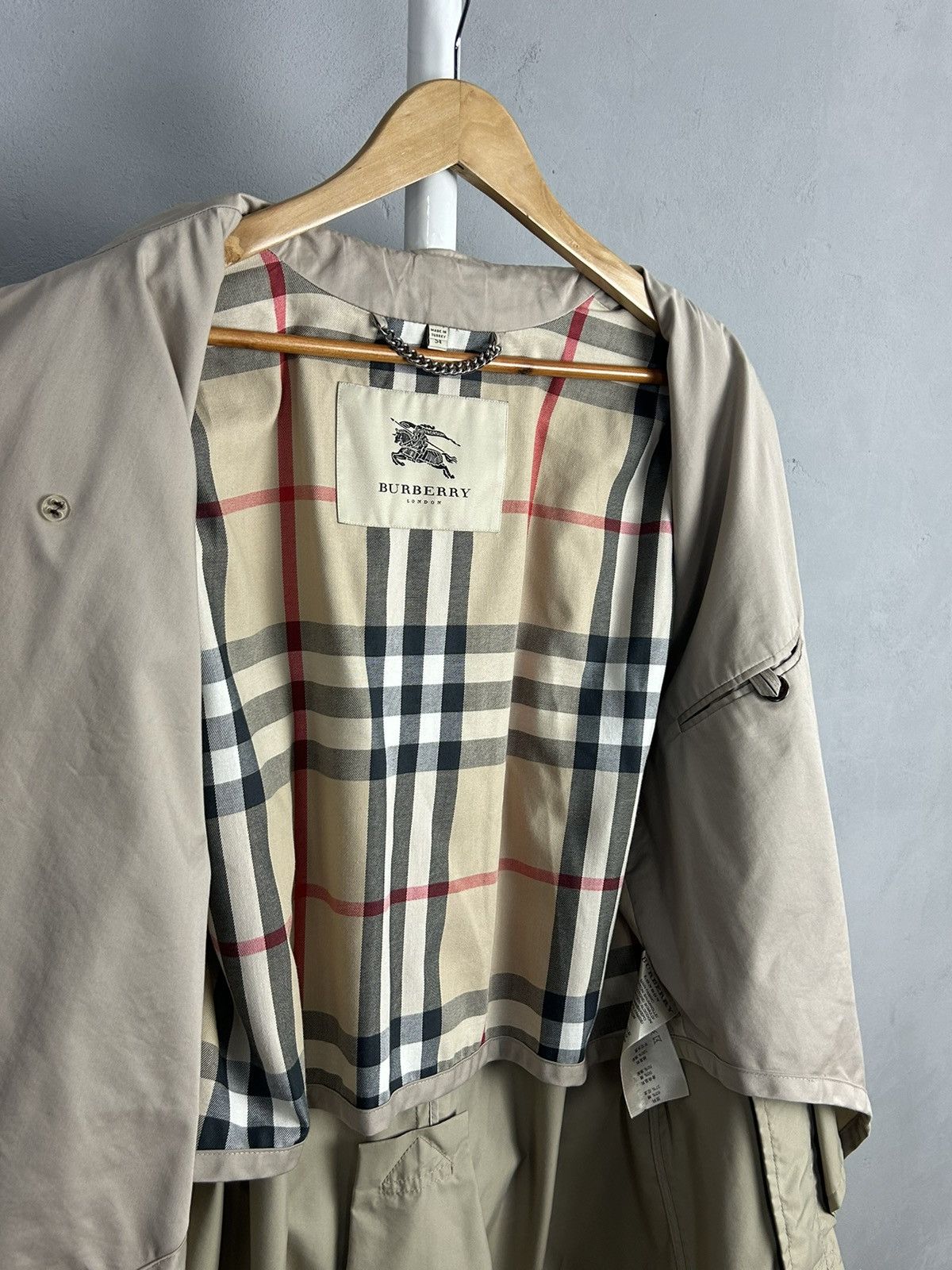 Burberry Burberry Novacheck Trench Coat Jacket size-54 Size US L / EU 52-54 / 3 - 16 Thumbnail