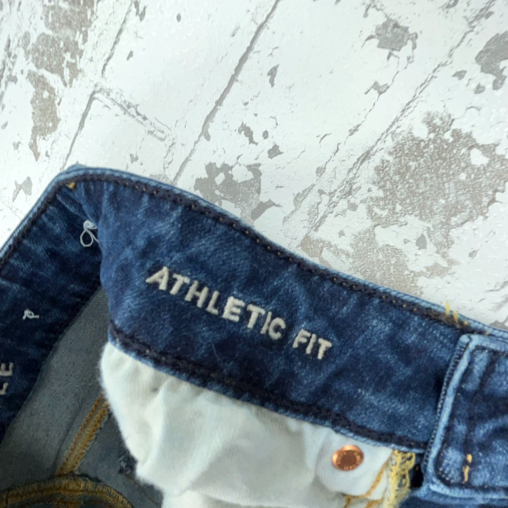 American Eagle Outfitters American Eagle Jeans Men Athletic Fit Dark Wash Blue 26x28 5-Pocket Denim Jeans Mens Athletic Fit 26 waist Regular Rise Mid Distressed No Vintage No Size US 26 / EU 42 - 6 Thumbnail