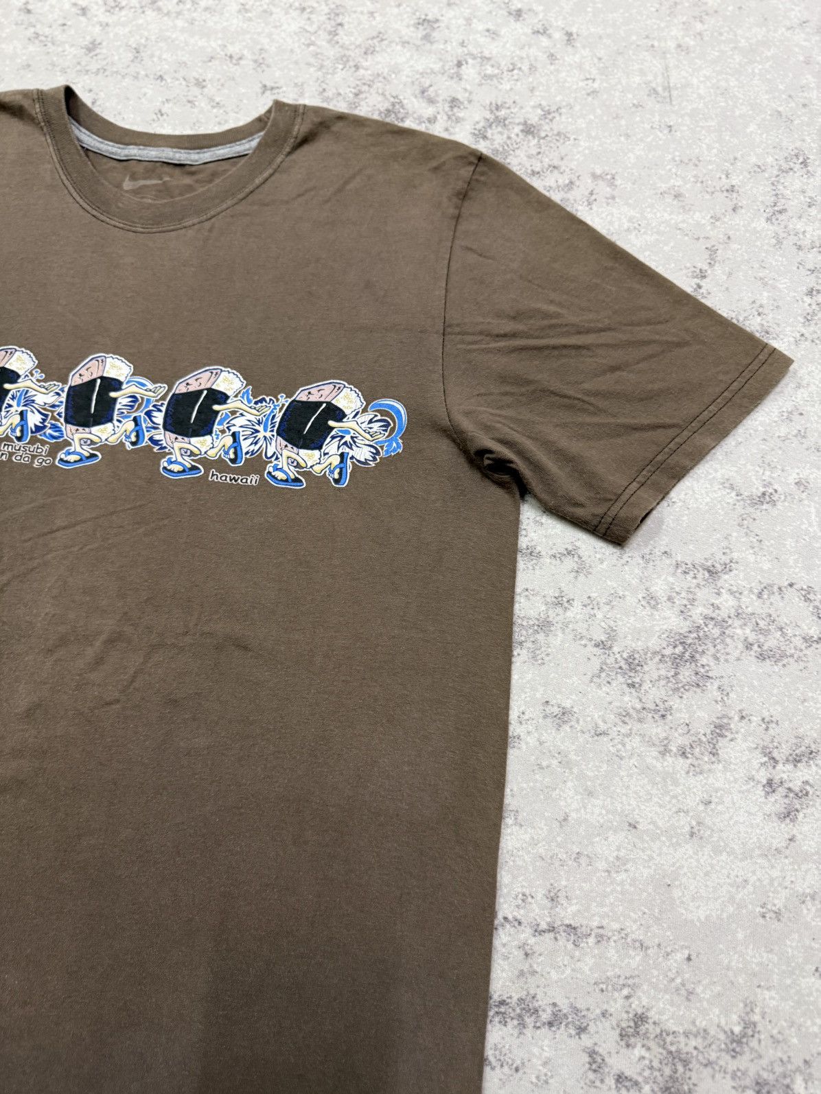 Nike Nike musubi on da go hawaii Tshirt Size US M / EU 48-50 / 2 - 3 Thumbnail