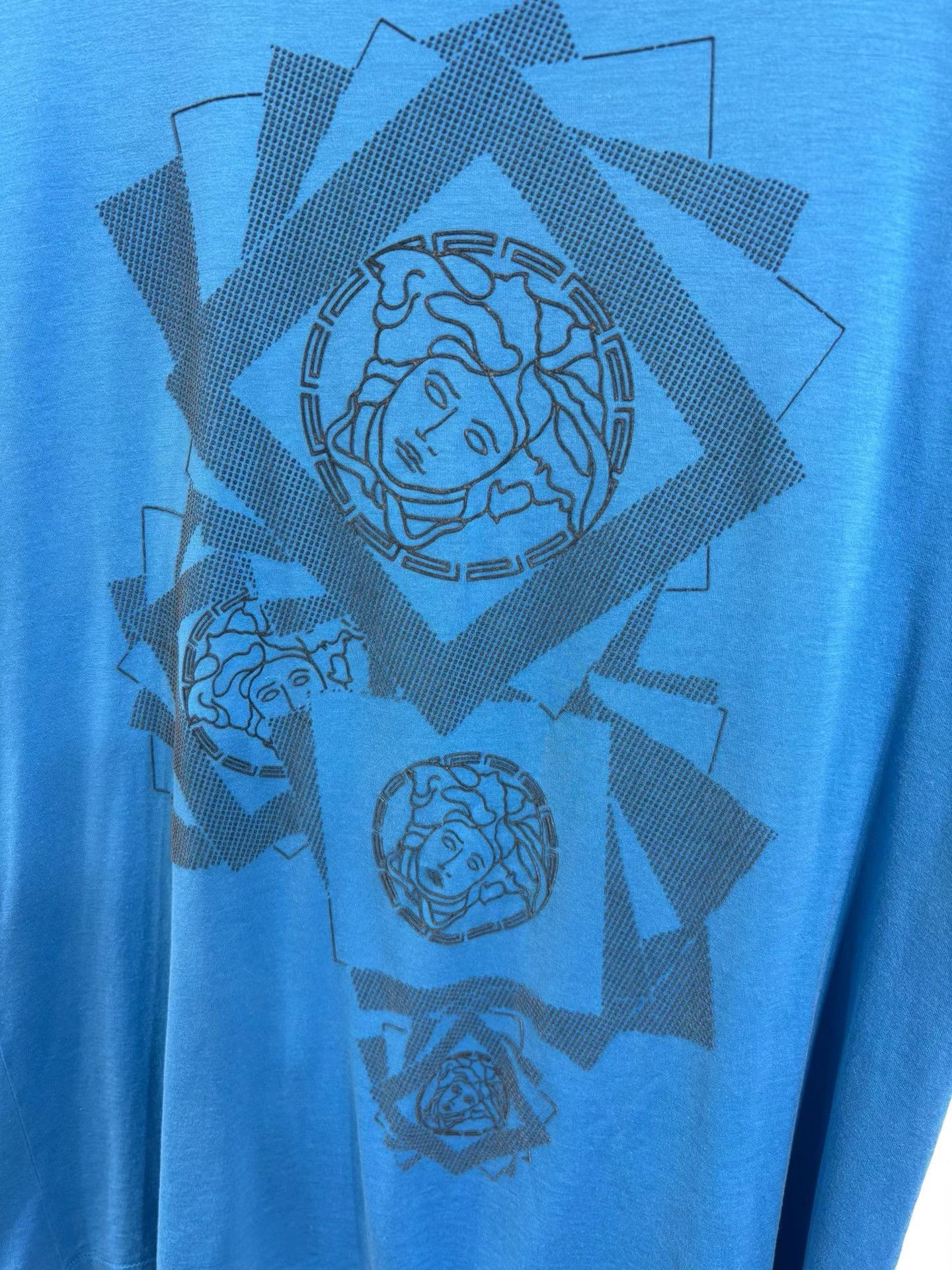 Versace Versace Medusa Head Blue Short Sleeve T-shirt K29 Size US M / EU 48-50 / 2 - 3 Thumbnail