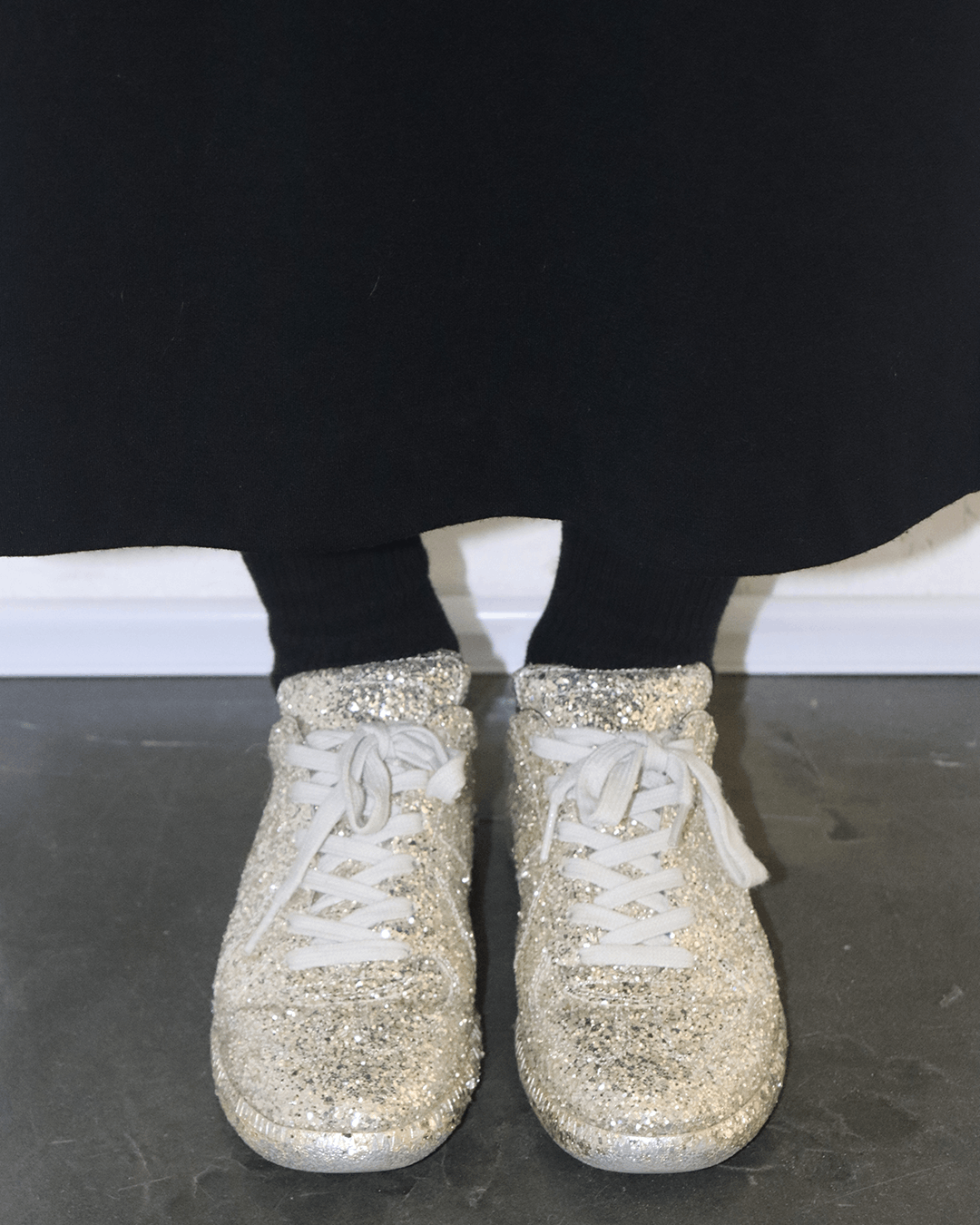 Maison Margiela Maison Margiela SS18 No.22 Silver Glitter Sneakers Size US 7 / IT 37 - 3 Thumbnail