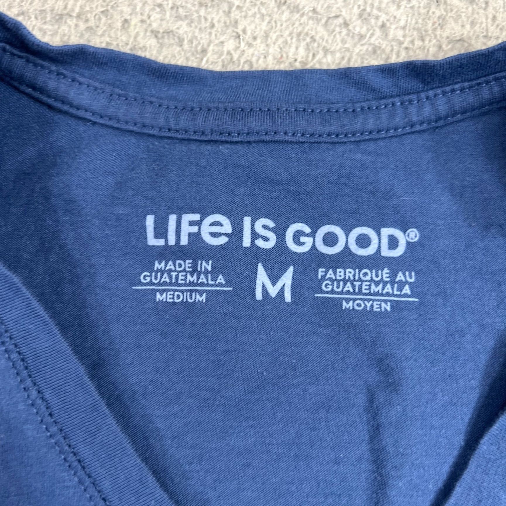 Life is Good VINTAGE Life is Good Women's T-Shirt M Floral Roses Navy Blue Cap Sleeve V-Neck Casual Size M / US 6-8 / IT 42-44 - 5 Thumbnail