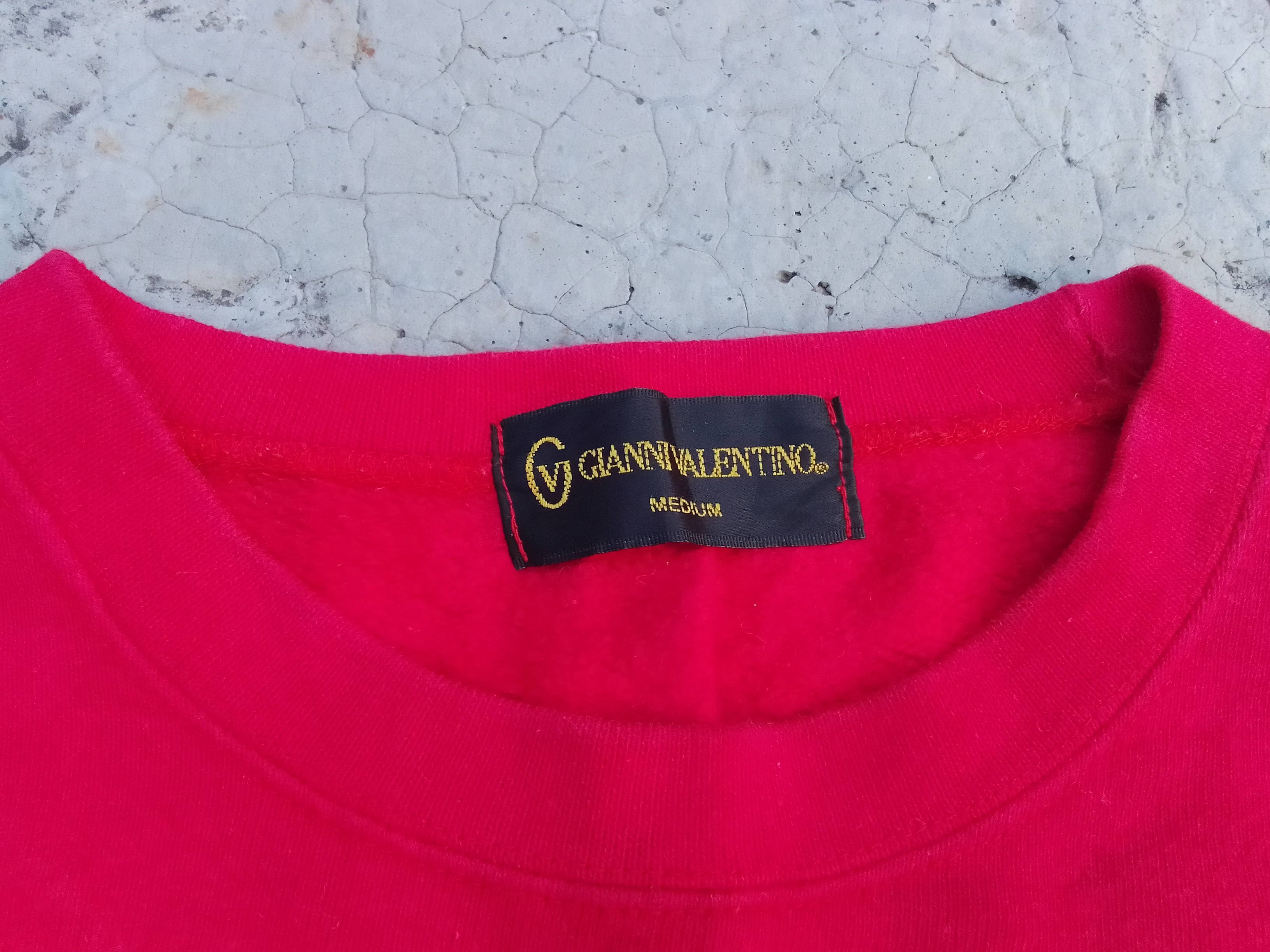 Valentino Vintage Valentino Garavani Crewneck Sweatshirt Big Logo Size US S / EU 44-46 / 1 - 3 Thumbnail