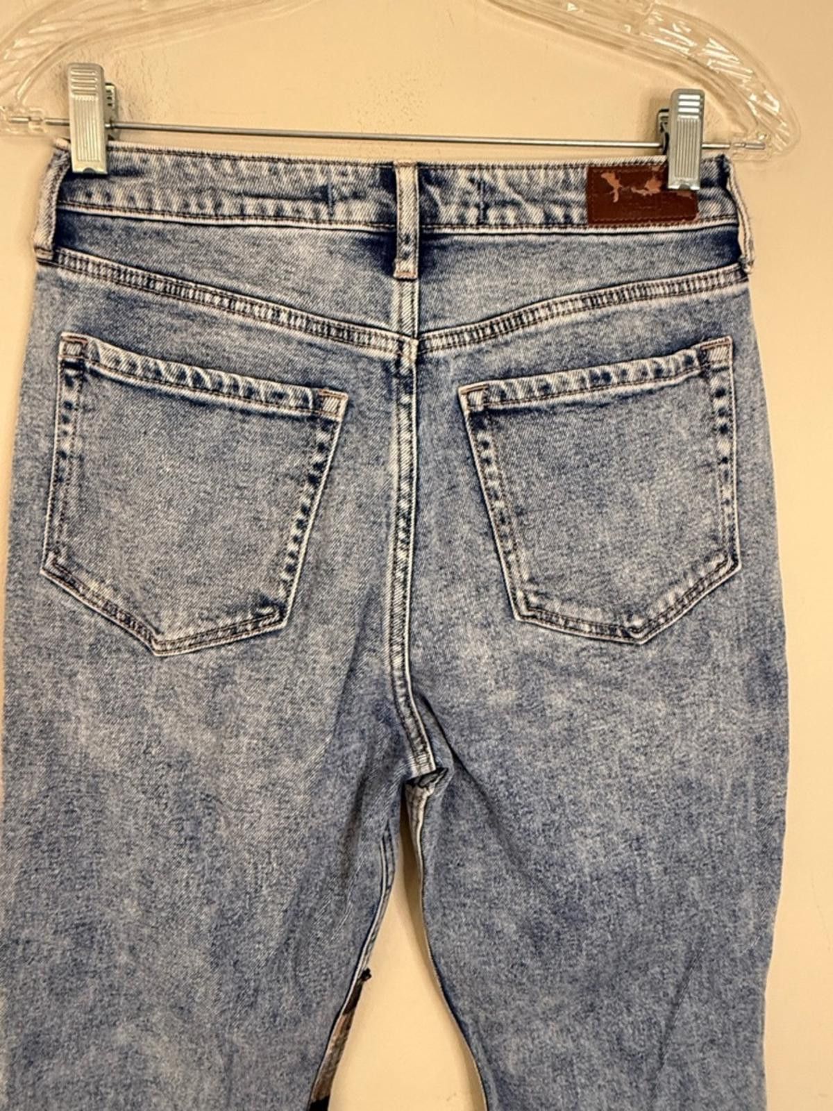 Other Hollister Ultralight High-Rise Mom Jean plaid patchwork 26”W Size 26" / US 2 / IT 38 - 3 Thumbnail