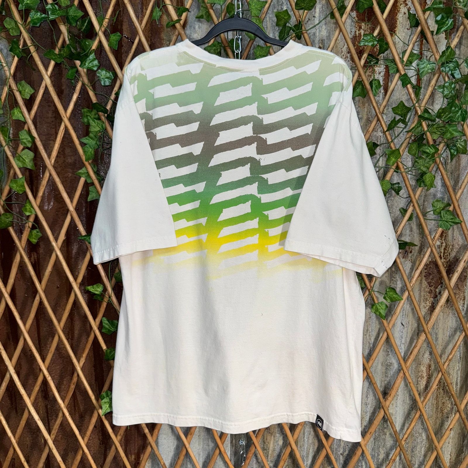Avirex Vintage Y2K grunge 2000s era avirex style hip hop t-shirt Size US XL / EU 56 / 4 - 2 Thumbnail