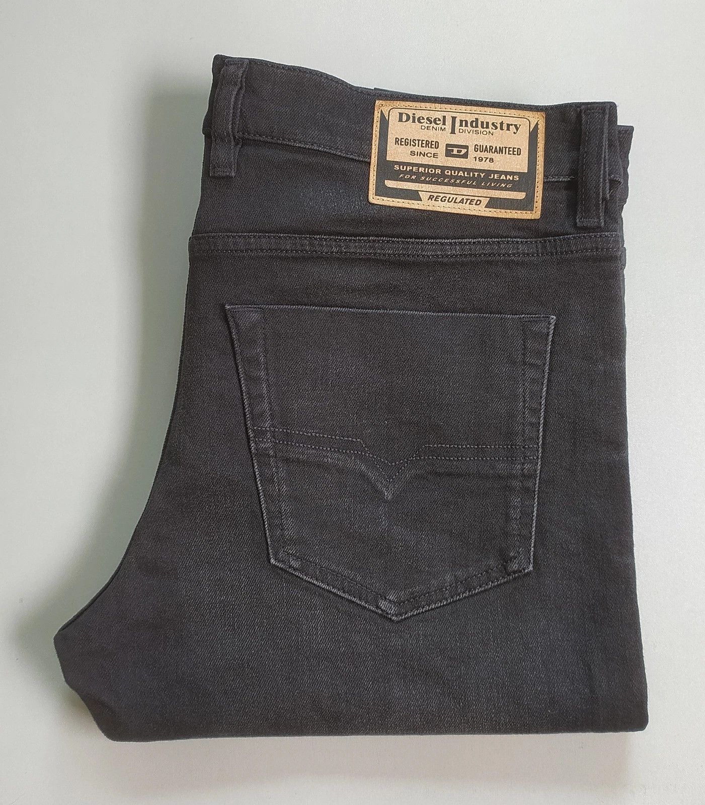 Diesel Diesel TEPPHAR-X L.30 MENS JEANS T/9779 Size US 34 / EU 50 - 1 Thumbnail