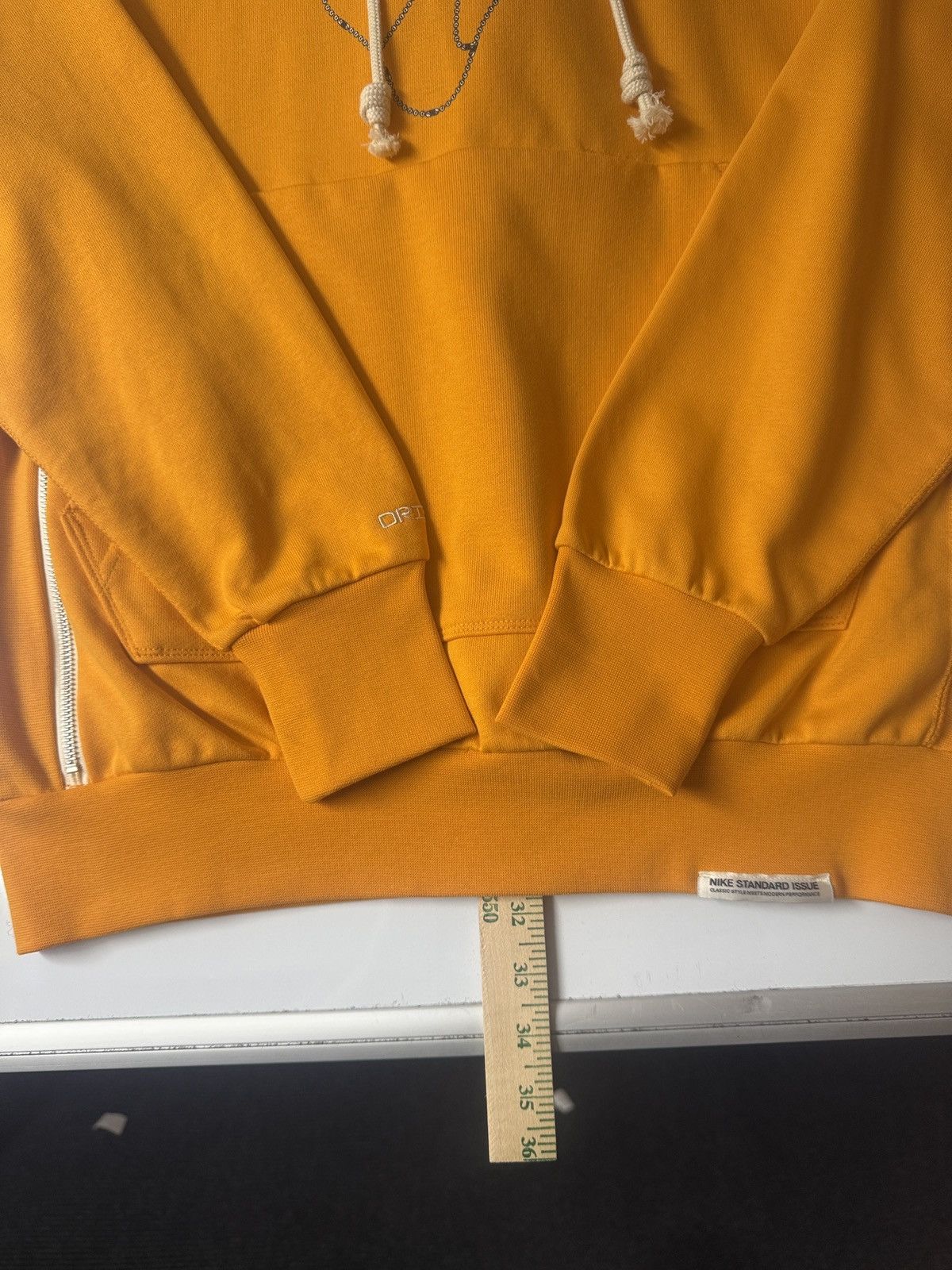 Nike NWOT - Nike Standard Issue Pullover Basketball Hoodie Orange Size US S / EU 44-46 / 1 - 5 Thumbnail