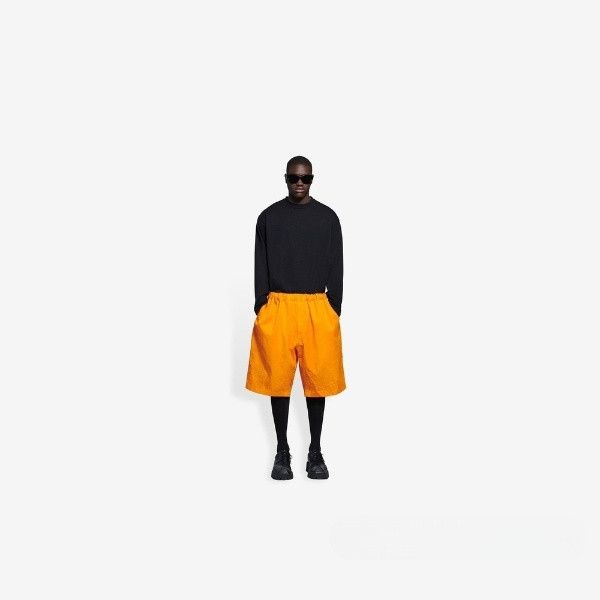 Balenciaga o1in1g0724 Oversize Shorts in Orange Size US 30 / EU 46 - 2 Thumbnail