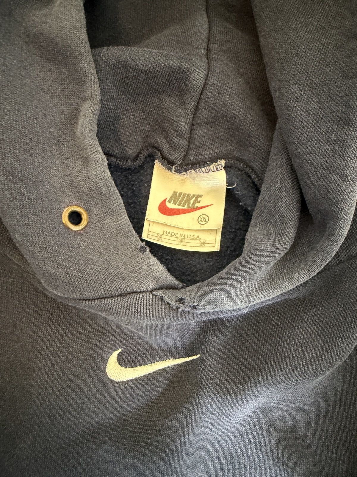 Nike Vintage Nike Middle Swoosh Distressed Size US L / EU 52-54 / 3 - 3 Thumbnail