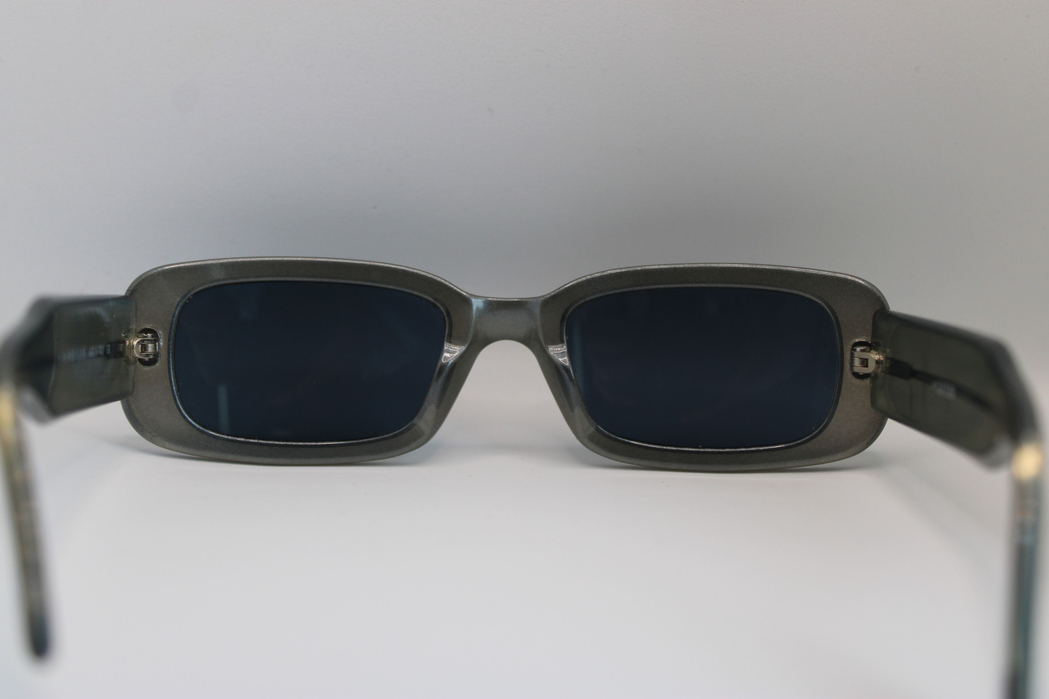 Valentino Vtg. Oliver by Valentino Grey&Black Sunglasses Size ONE SIZE - 8 Thumbnail