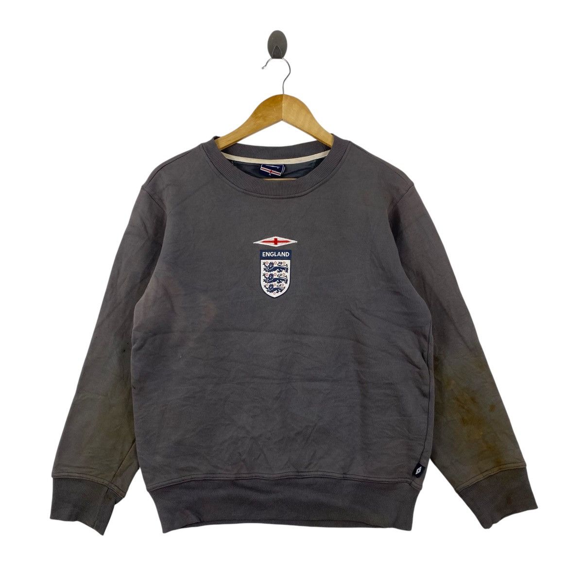 Umbro Vintage Umbro England Sweatshirt XLGrey Blackhall Distressed Size US XL / EU 56 / 4 - 1 Thumbnail