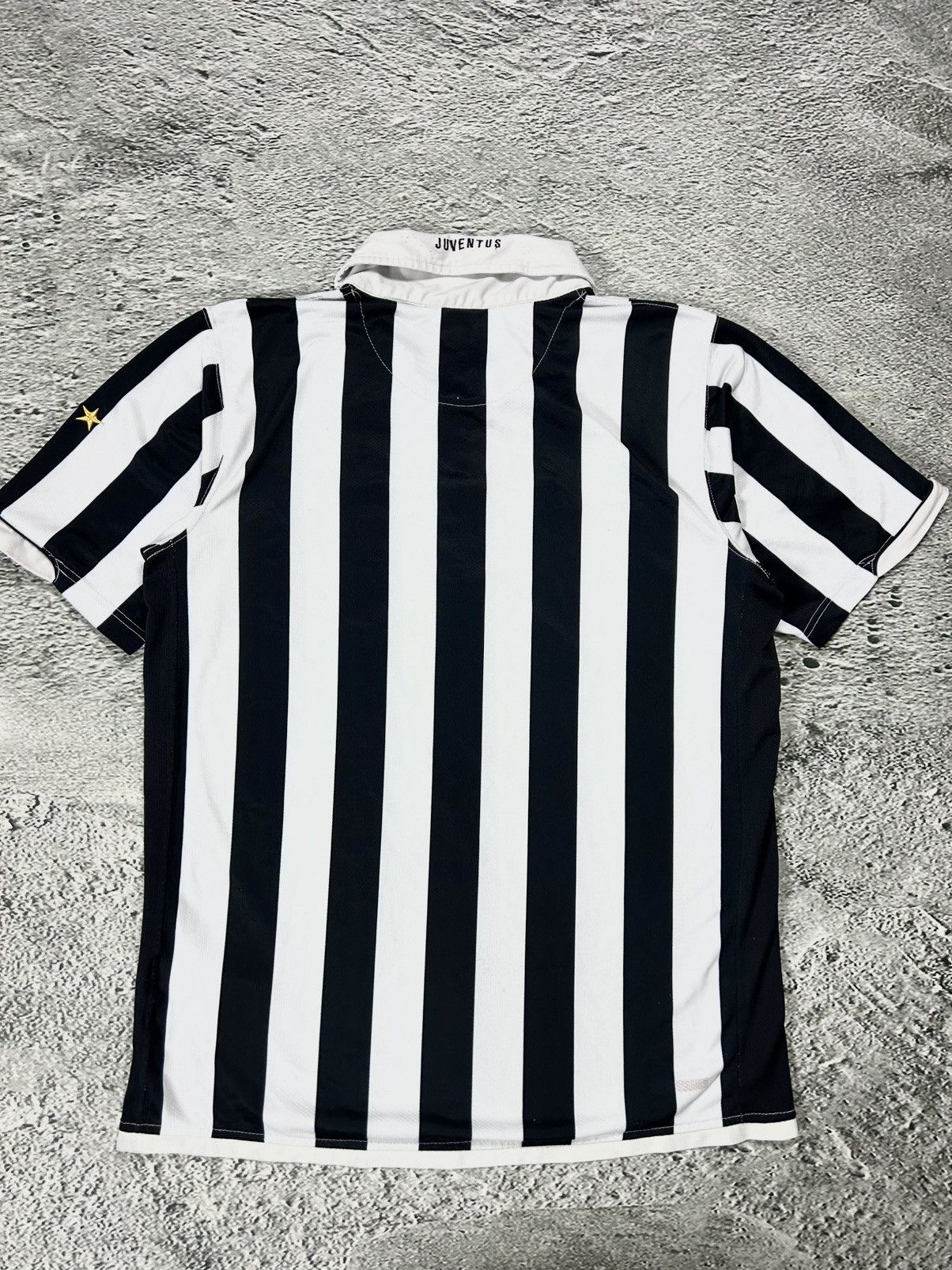 Nike Juventus 2006-2007 Home Jersey Nike Football Kit Size US M / EU 48-50 / 2 - 9 Thumbnail