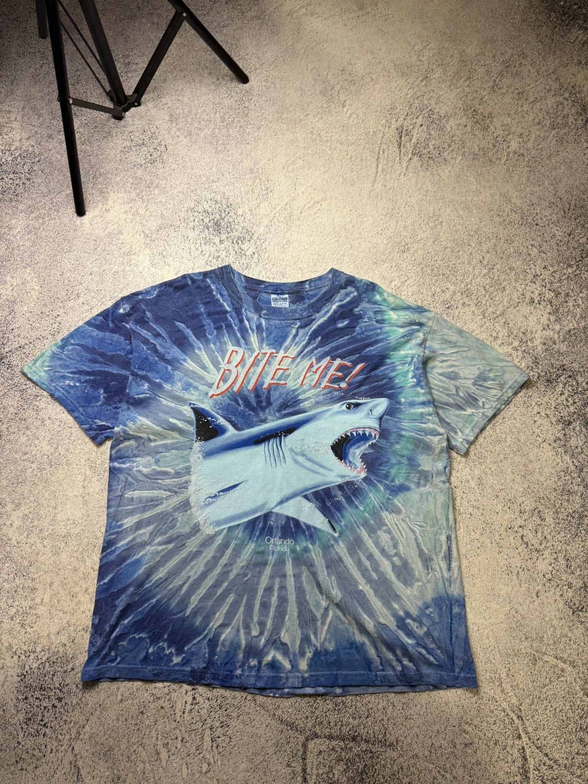 Vintage Vintsge Shark Bite Me Tie Dye Graphic T-Shirt Puff Print All Size US XL / EU 56 / 4 - 3 Thumbnail