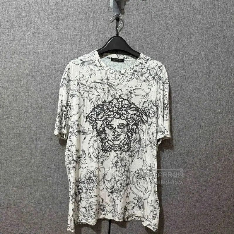 Versace Versace White Cotton Embroidered Logo T-Shirt . Size US XL / EU 56 / 4 - 1 Thumbnail